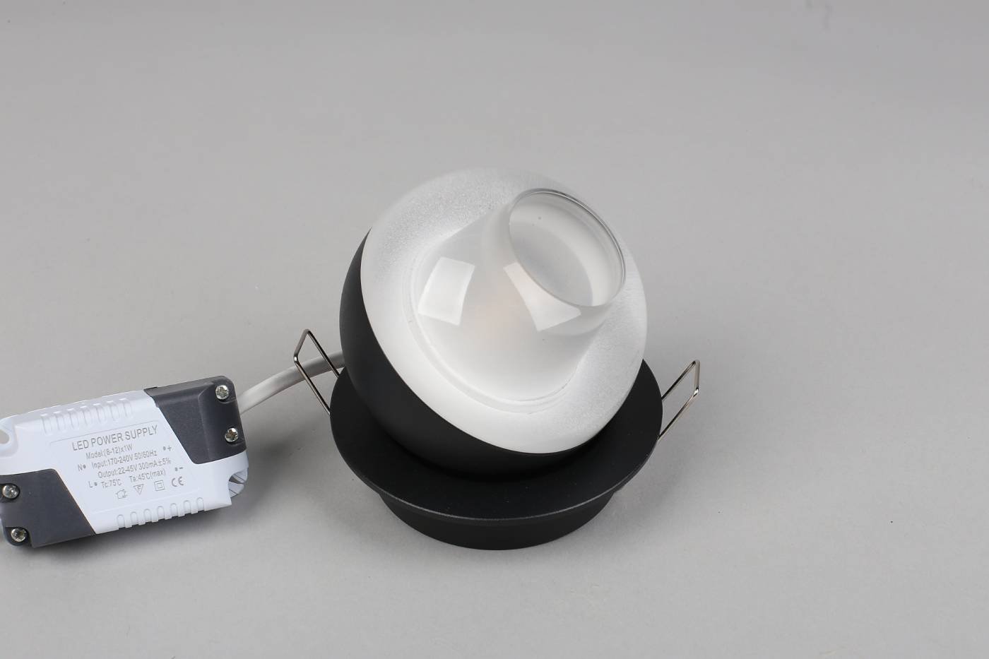 OML-103019-08 Встраиваемый светильник Omnilux Mantova OML-103019-08