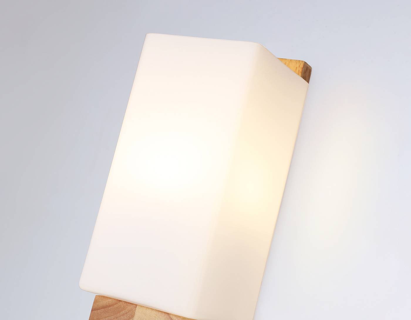 Настенный светильник Ambrella Loft TR83122