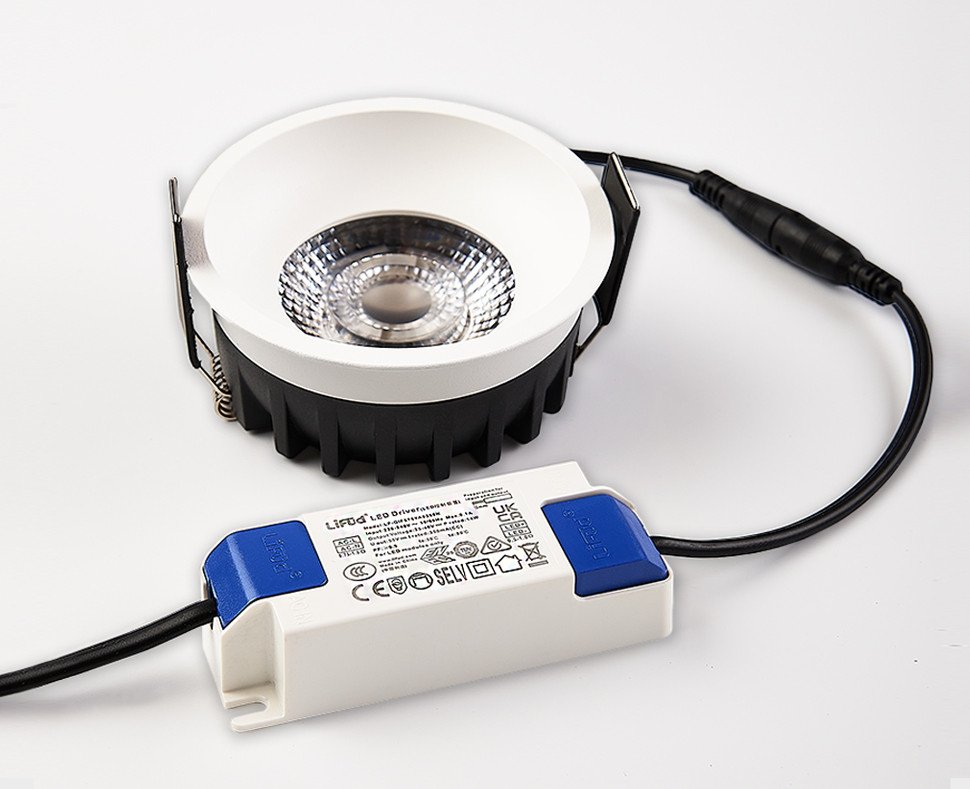 Встраиваемый светильник Italline IT08 IT08-8032 white 3000K