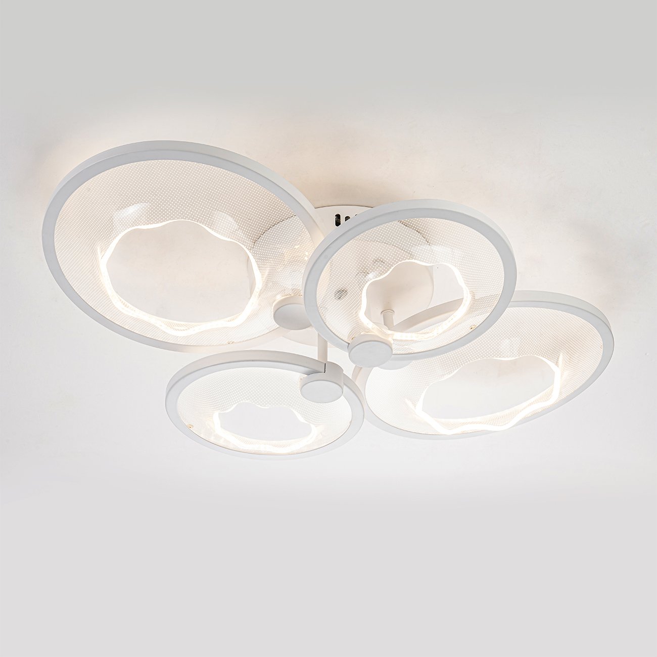 Потолочная люстра Escada 10261/4LED