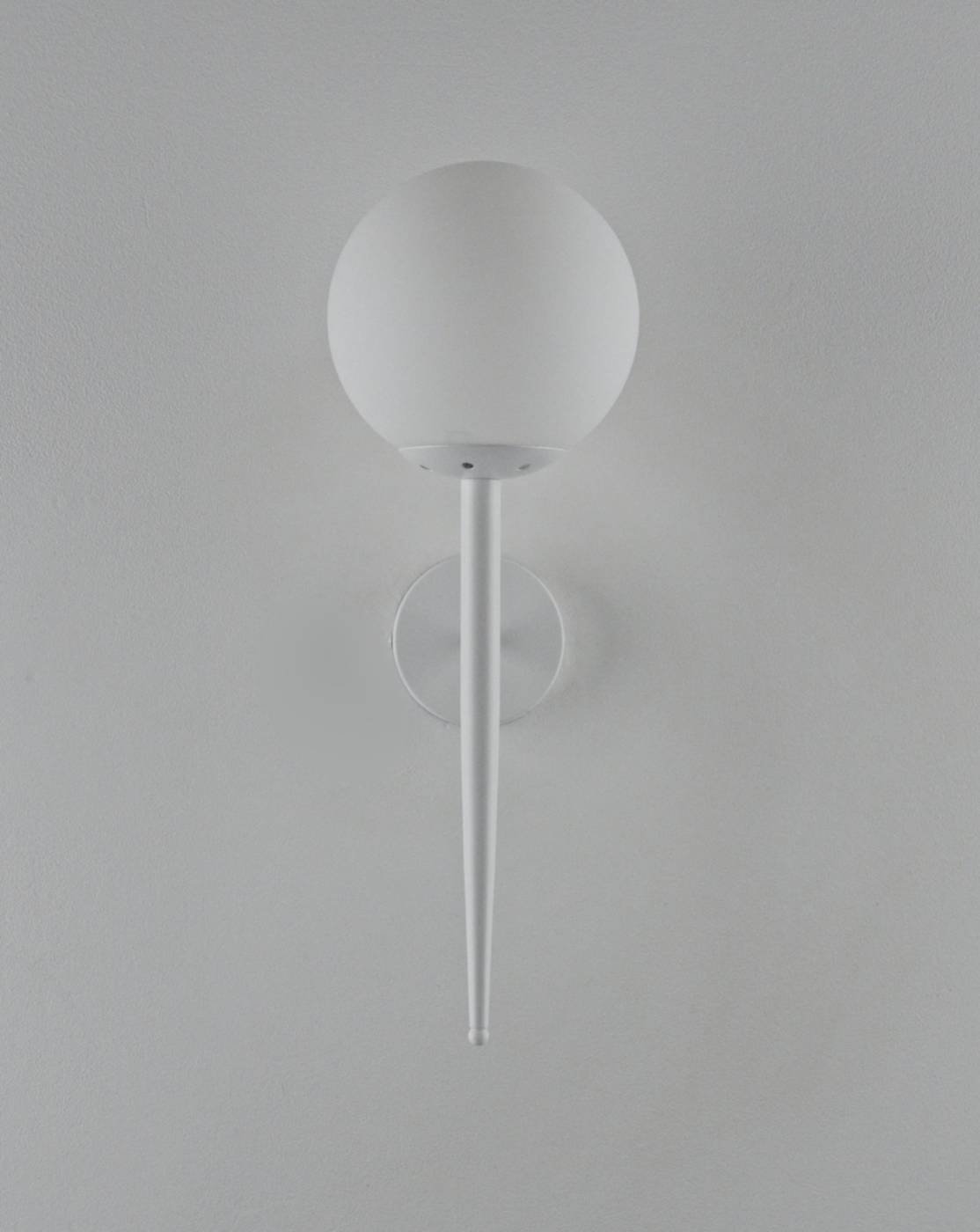 Настенное бра Moderli Scrumbel V11563-1W