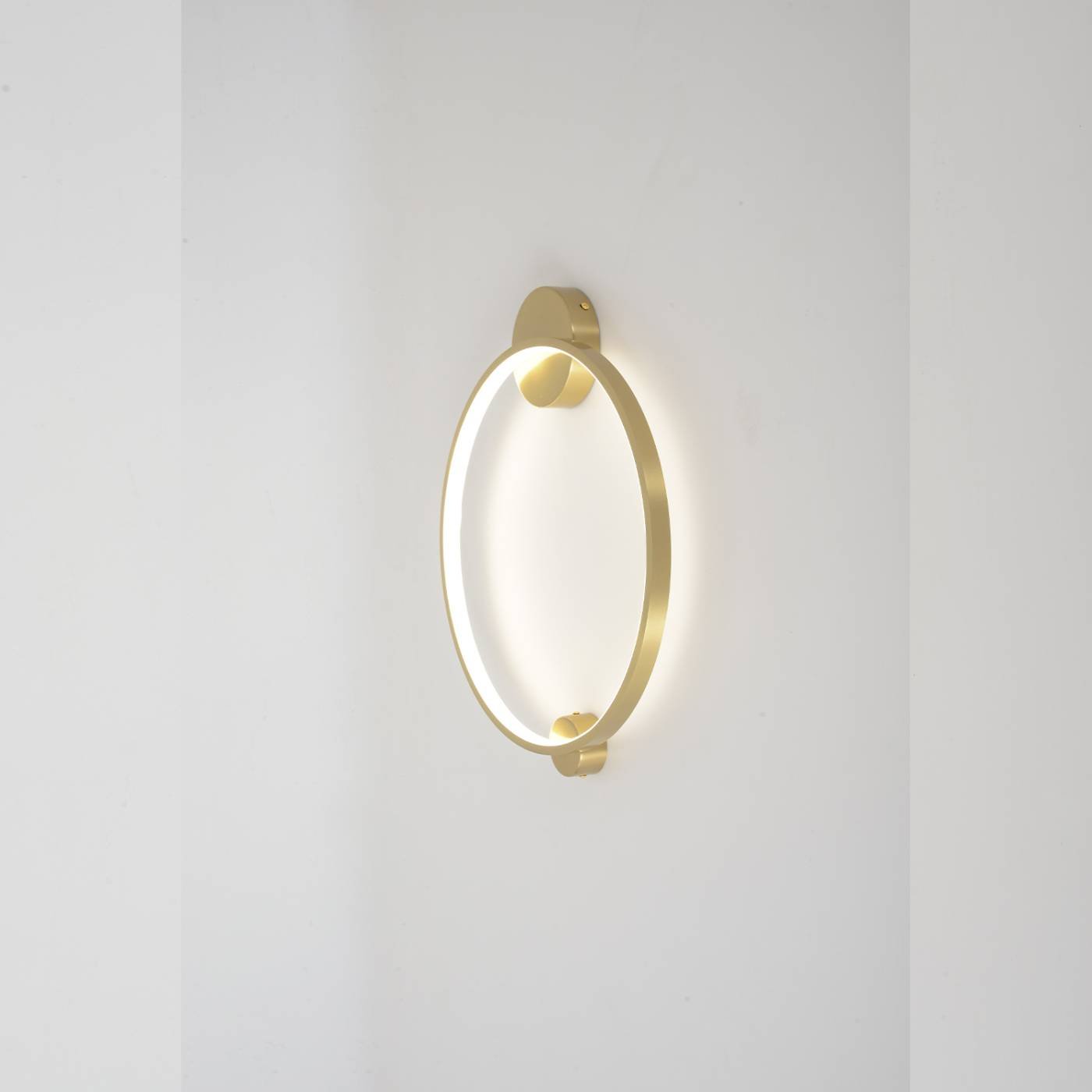 REAL AP18W LED BRASS Настенный светильник Crystal Lux Real REAL AP18W LED BRASS