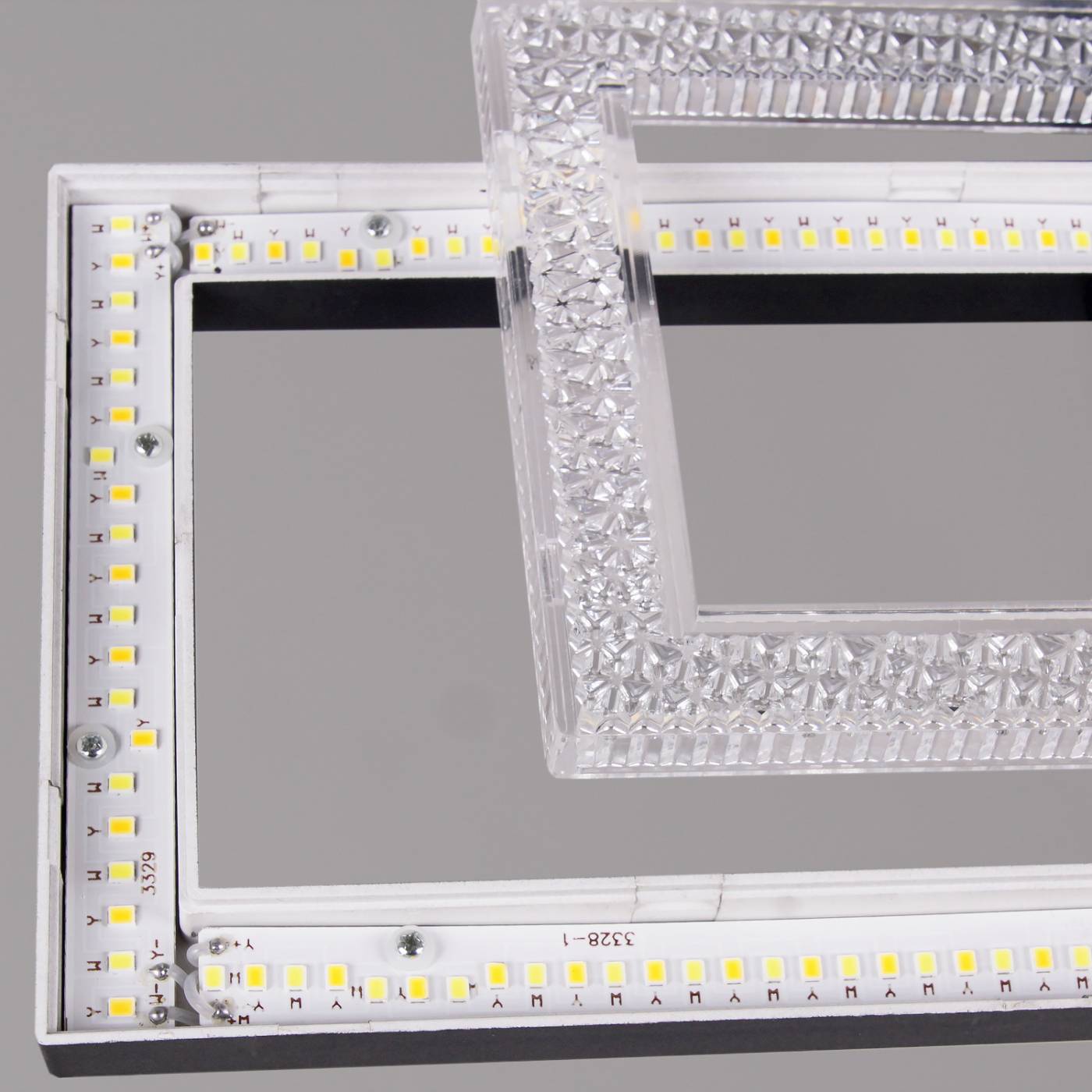 Потолочная люстра Reluce 89560-0.3-03A BK