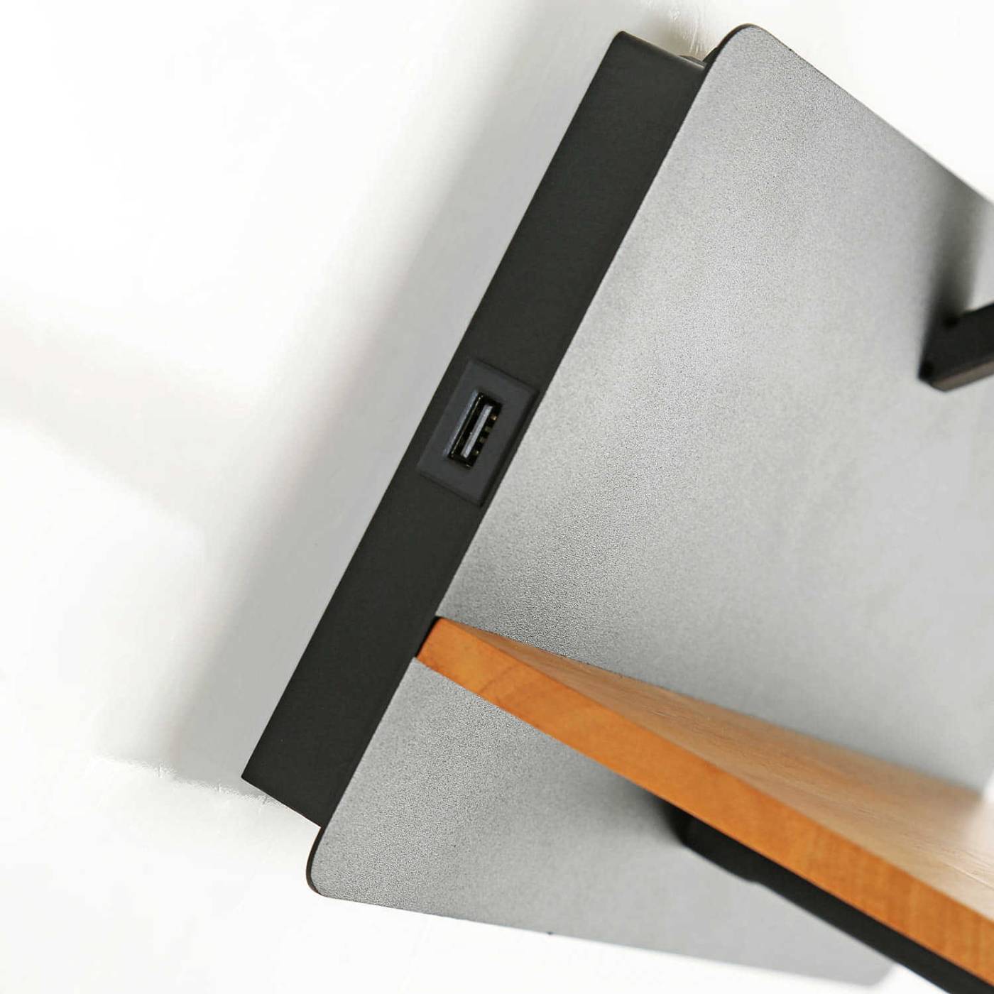 Настенное бра Favourite Liga 2896-1W