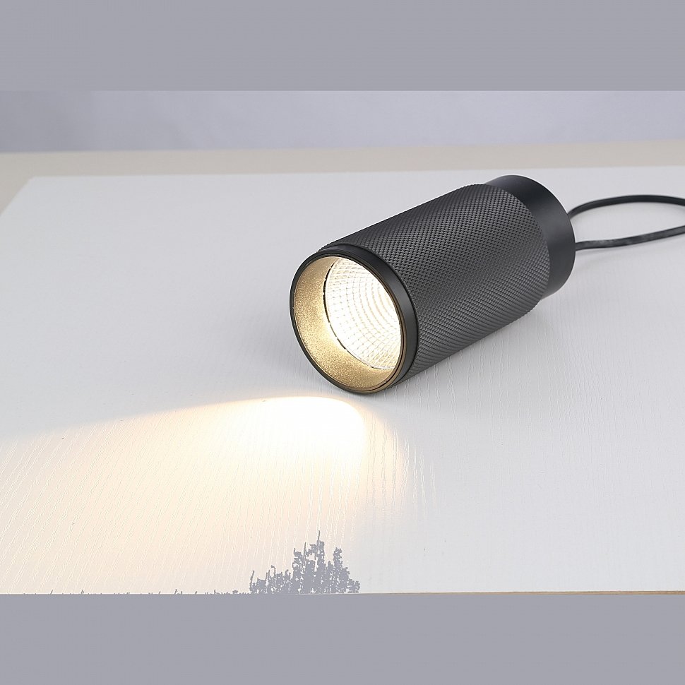 Накладной светильник iLEDEX TECHNICAL Delta 1954-10W-3000K-36 BK+GRP