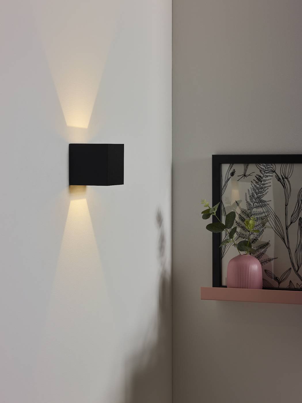 Настенное бра Lucide Xia 17293/02/30