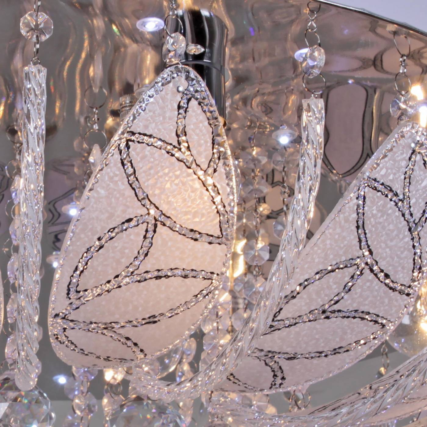 Потолочная люстра Reluce 55652-0.3-08