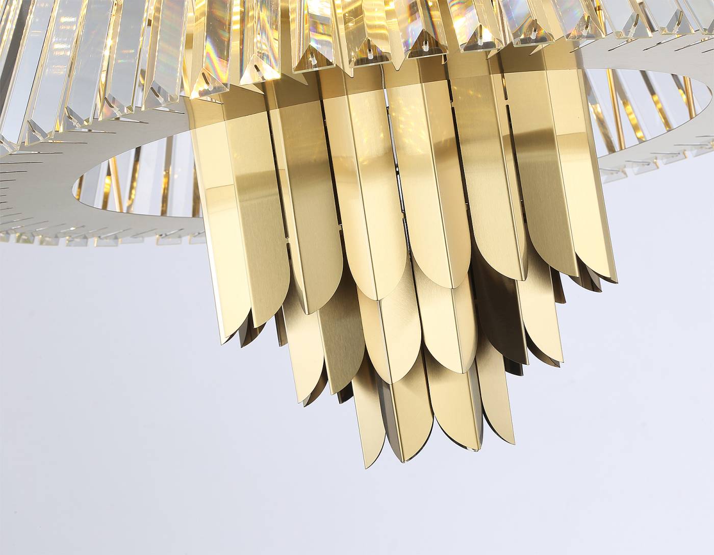 Подвесная люстра Ambrella Crystal LH41017