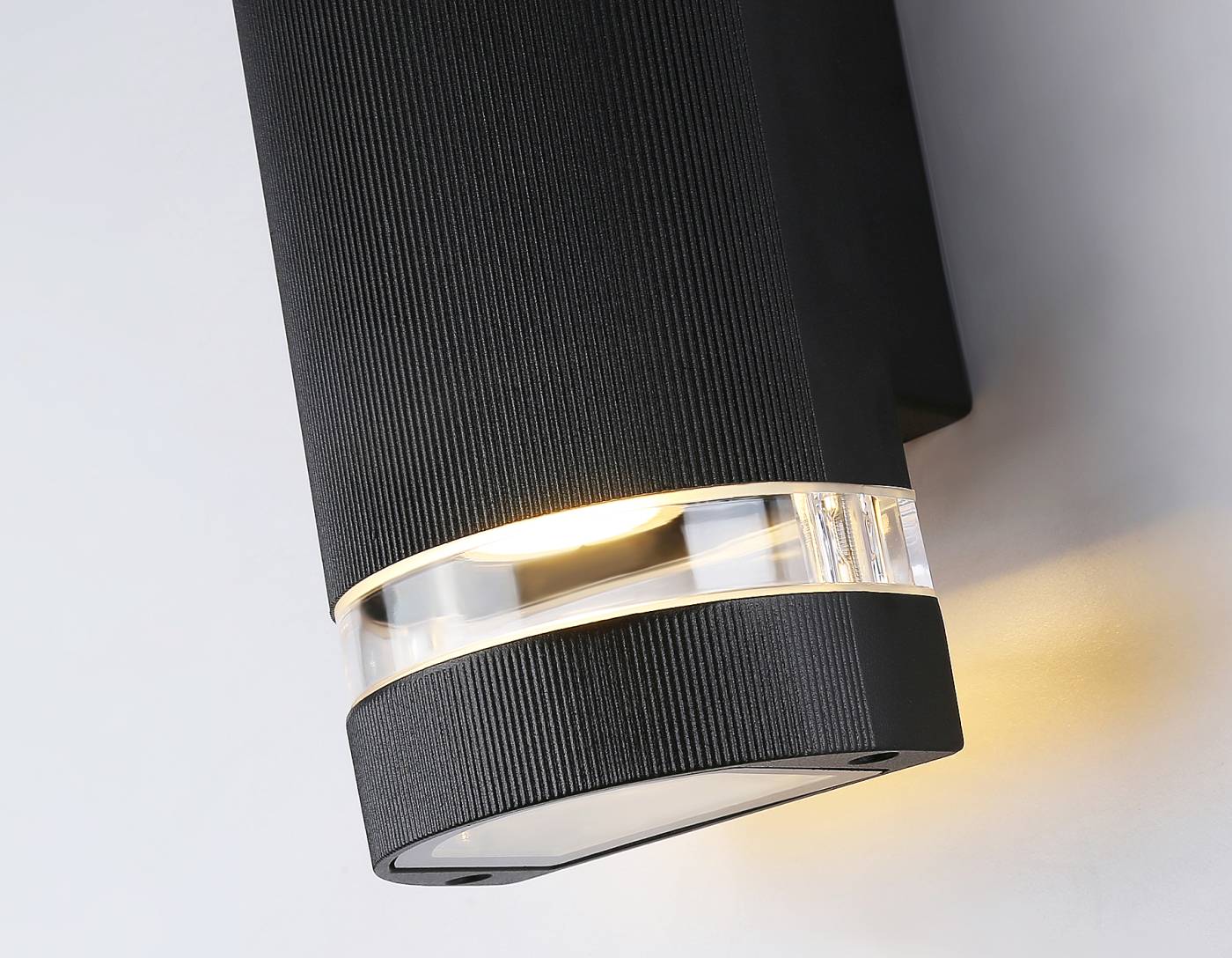 Уличный настенный светильник Ambrella Garden ST2562