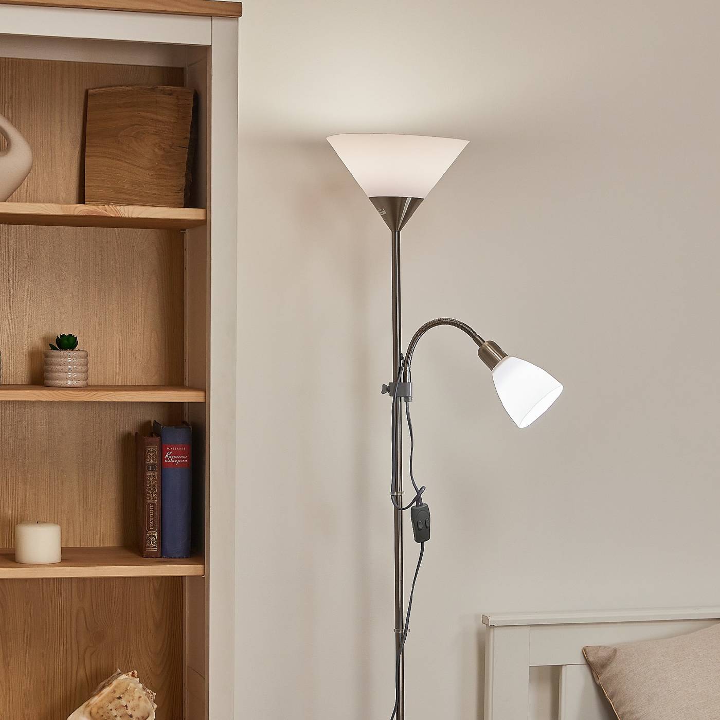 UML-T520 E27+E14 SILVER/WHITE Торшер Uniel UML-T520 E27+E14 SILVER/WHITE