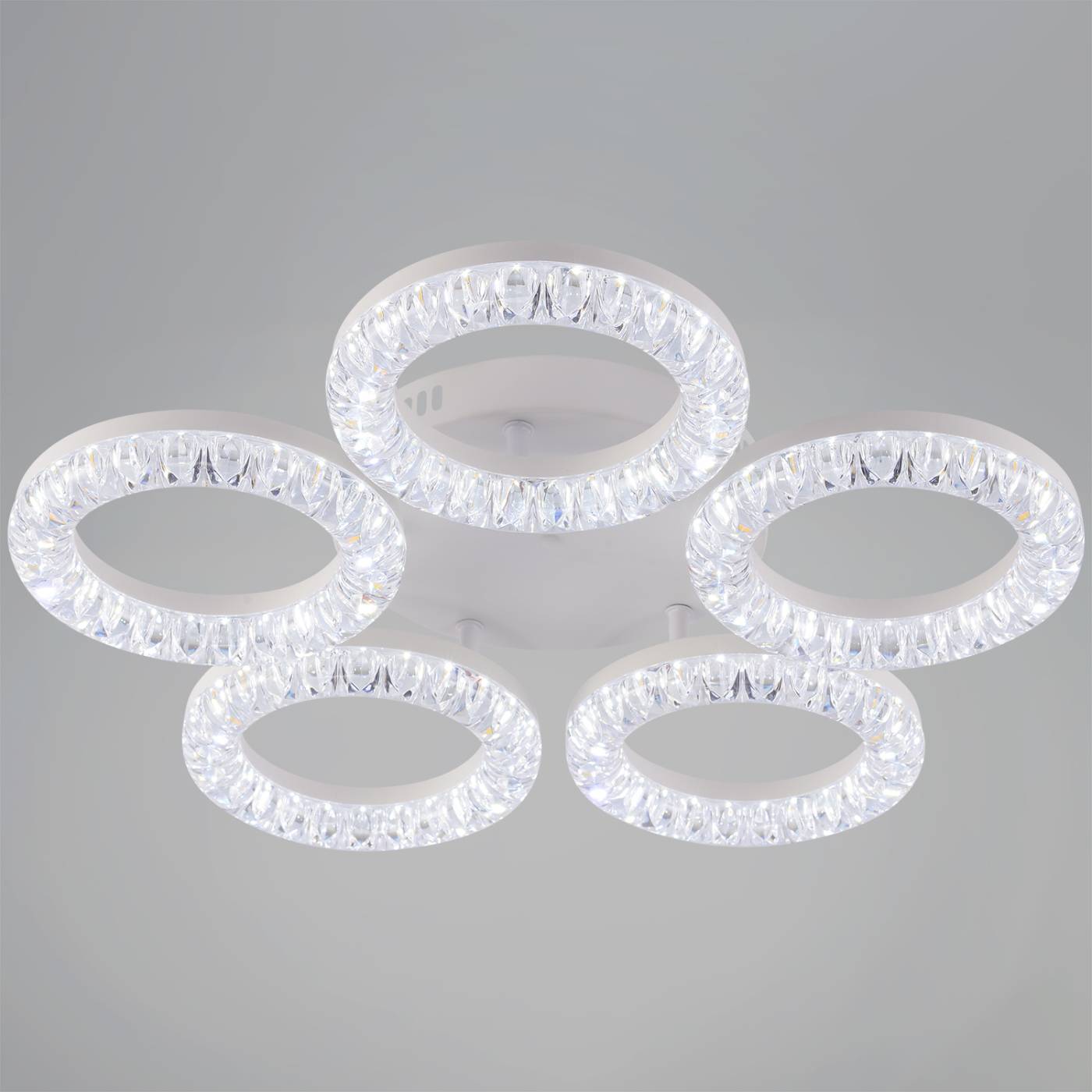 Потолочная люстра Reluce 09847-0.3-05A WH