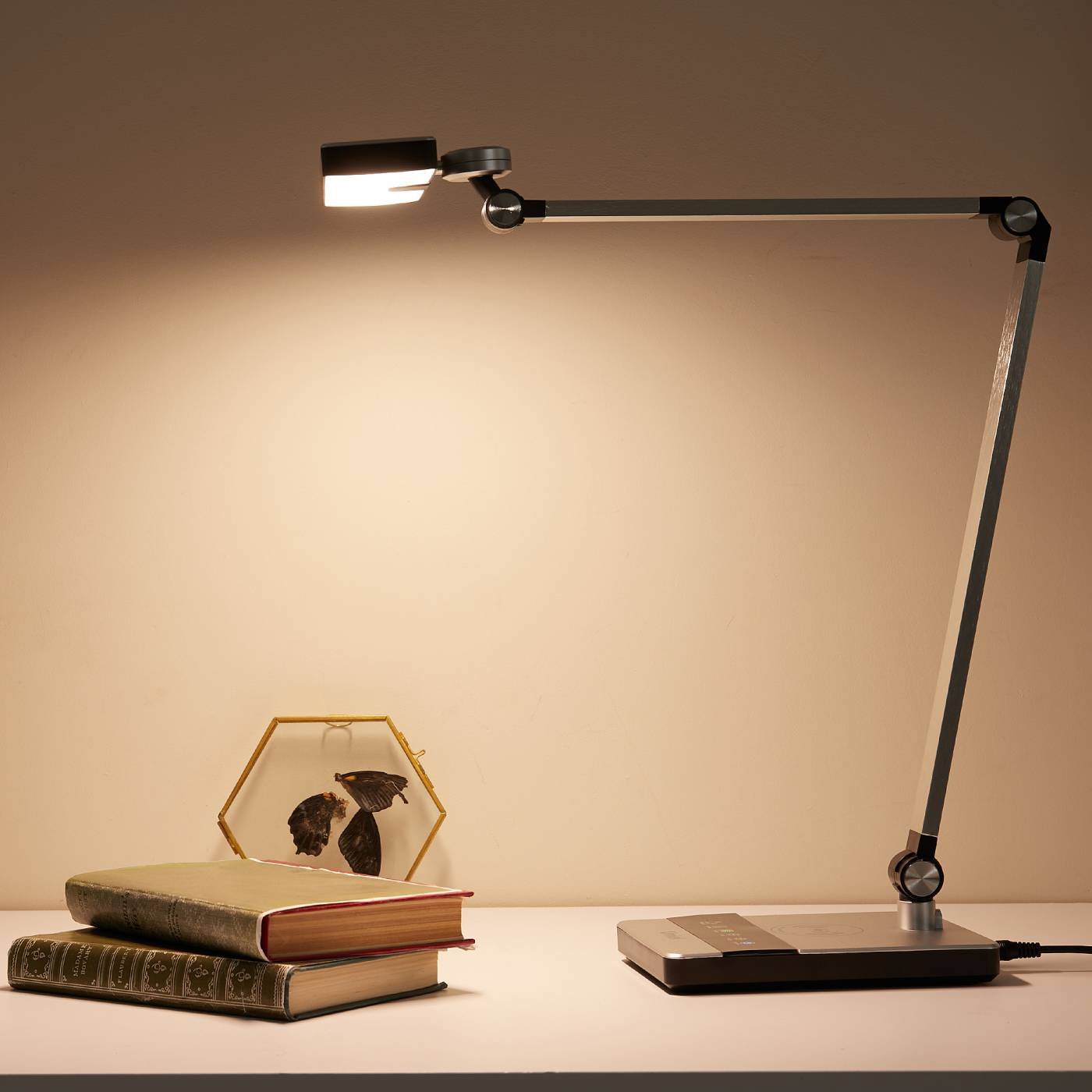 Настольная лампа Uniel Ulm ULM-D110 15W/3000-6500K/DIM SILVER