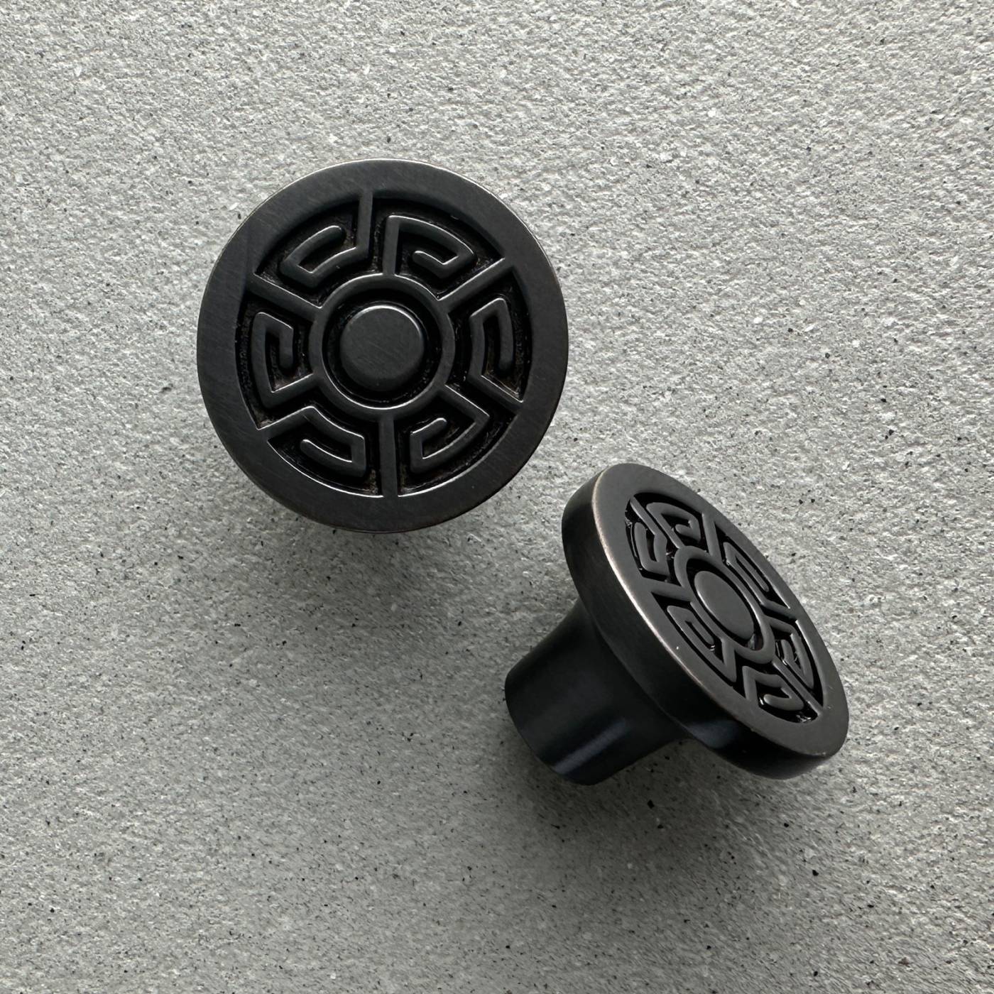 Ручка-кнопка Delight Collection MOS001 MOS002 black