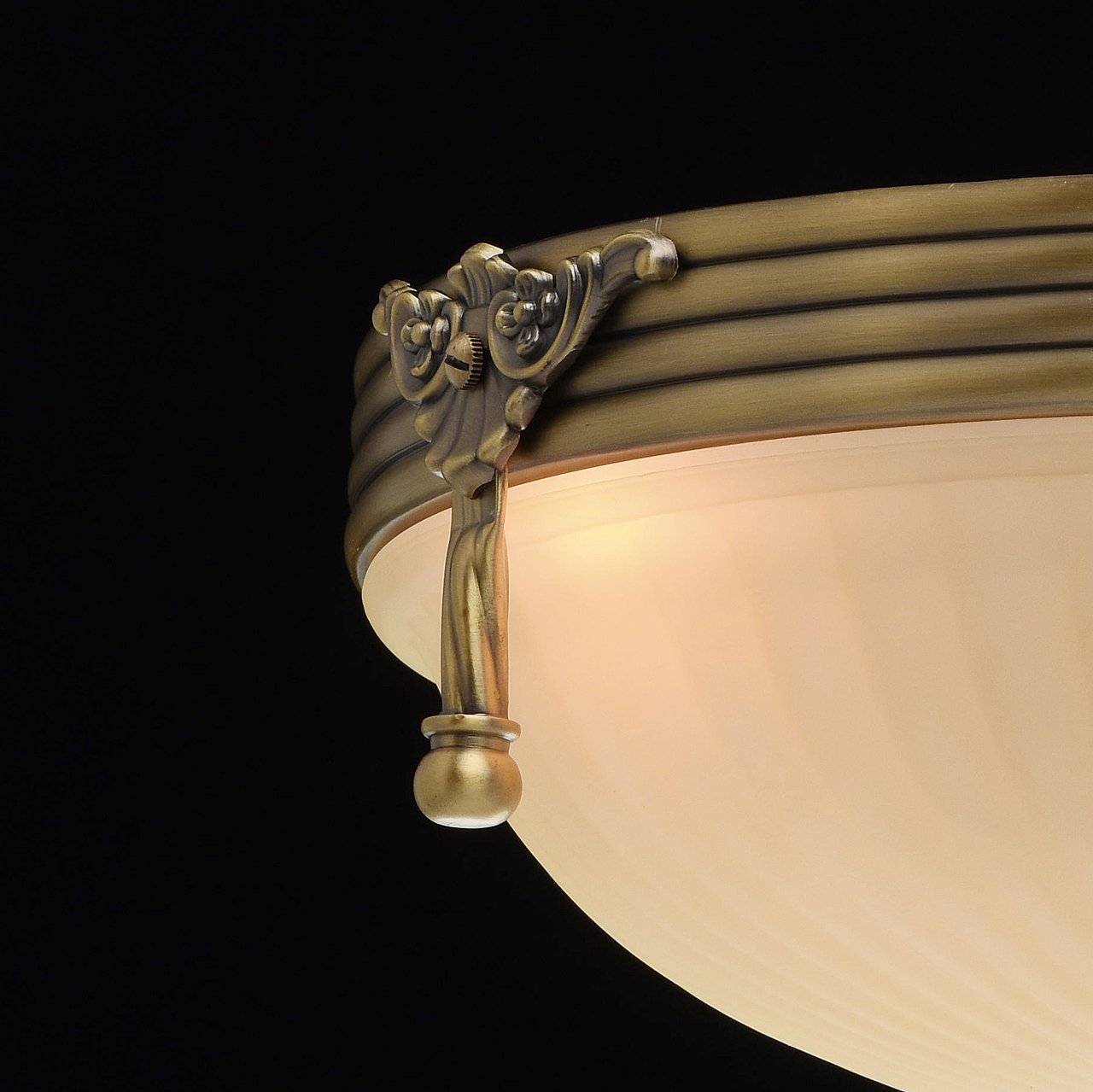 Потолочная люстра MW Light Афродита 317011403