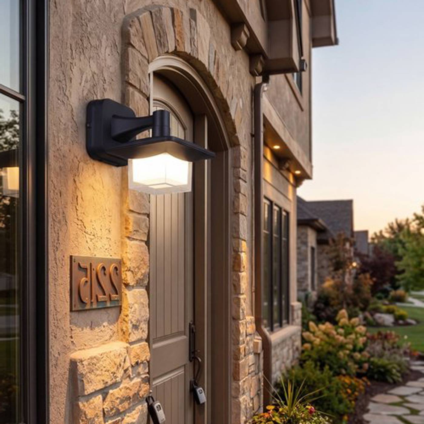 Настенный светильник Reluce 08333-9.2-001JH LED12W BK RLOS