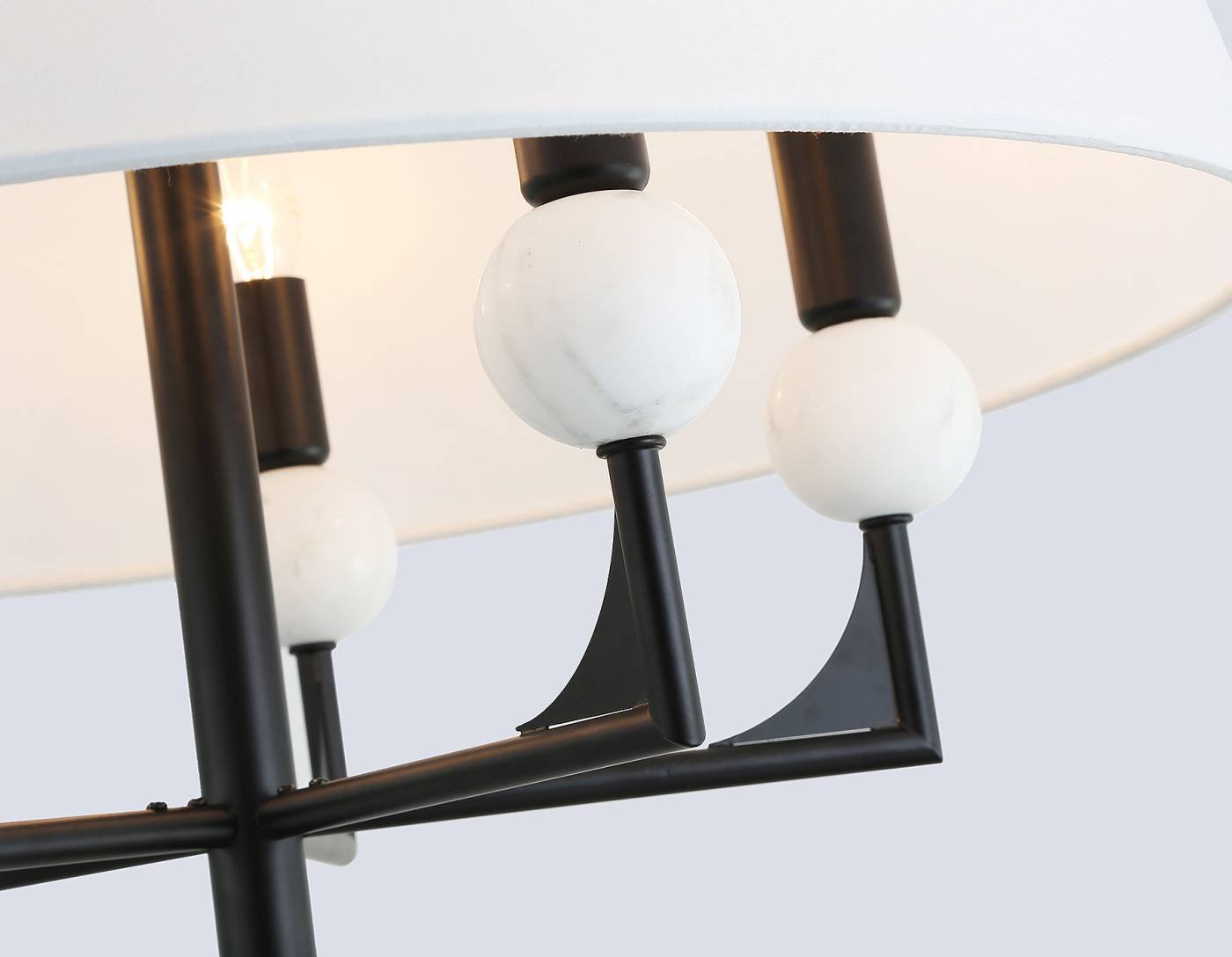 Люстра на штанге Ambrella Classic LH75150