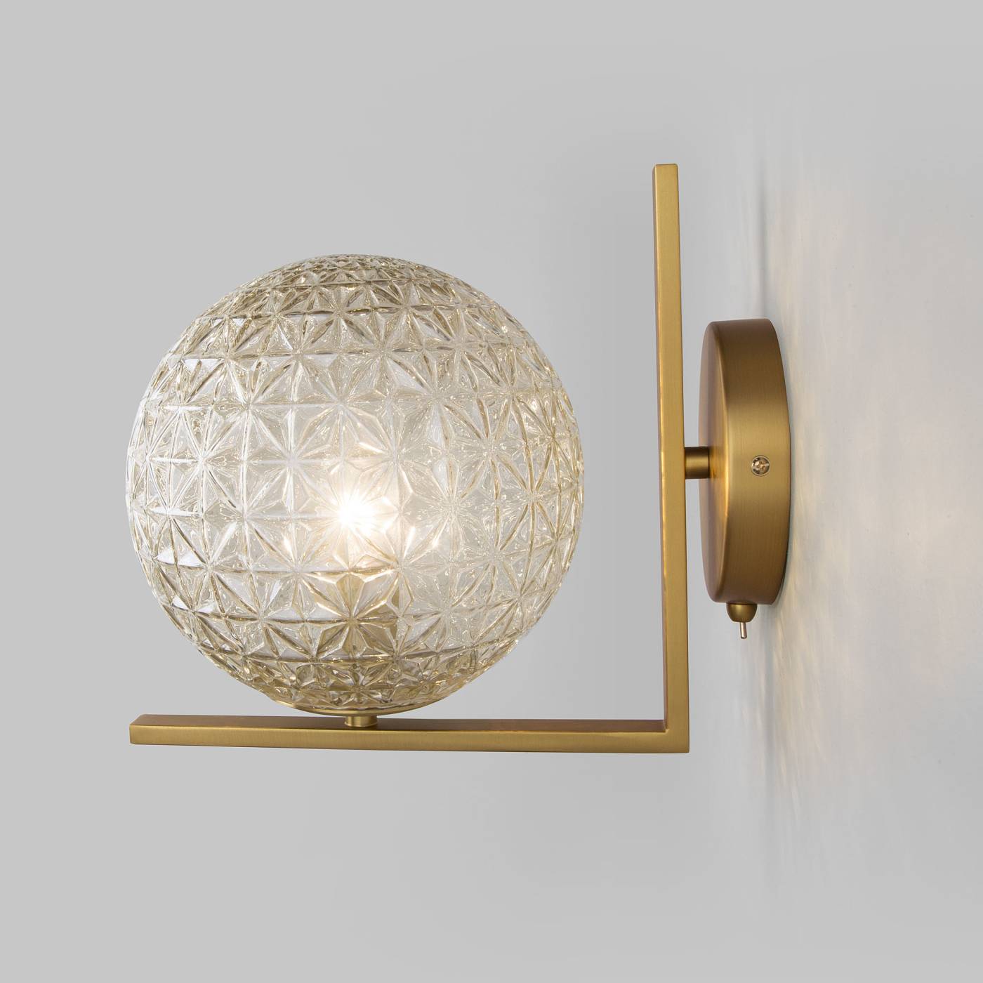 Настенное бра Eurosvet Shape 70131/1 латунь