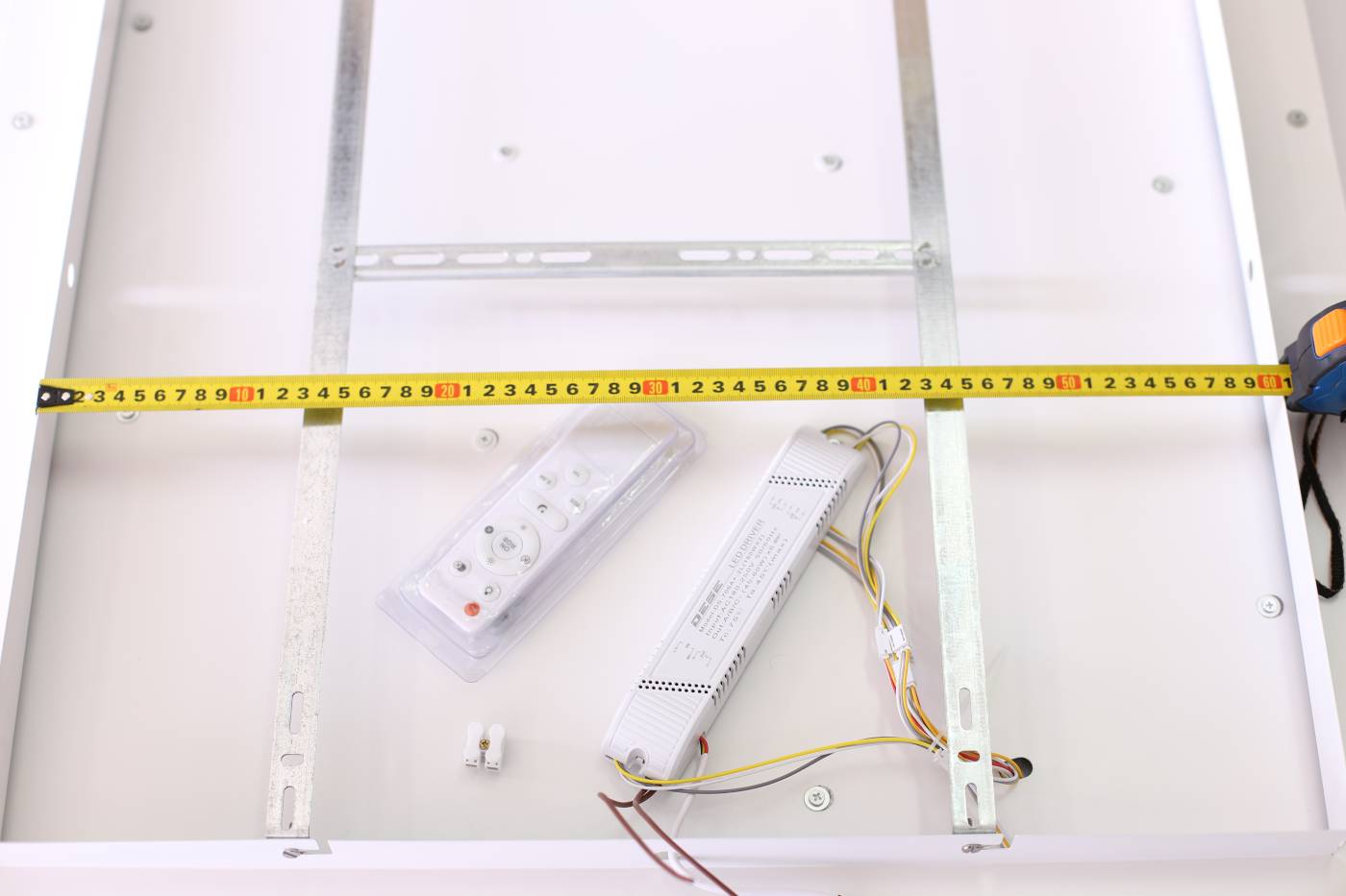OML-06107-150 Потолочный LED светильник Omnilux white OML-06107-150