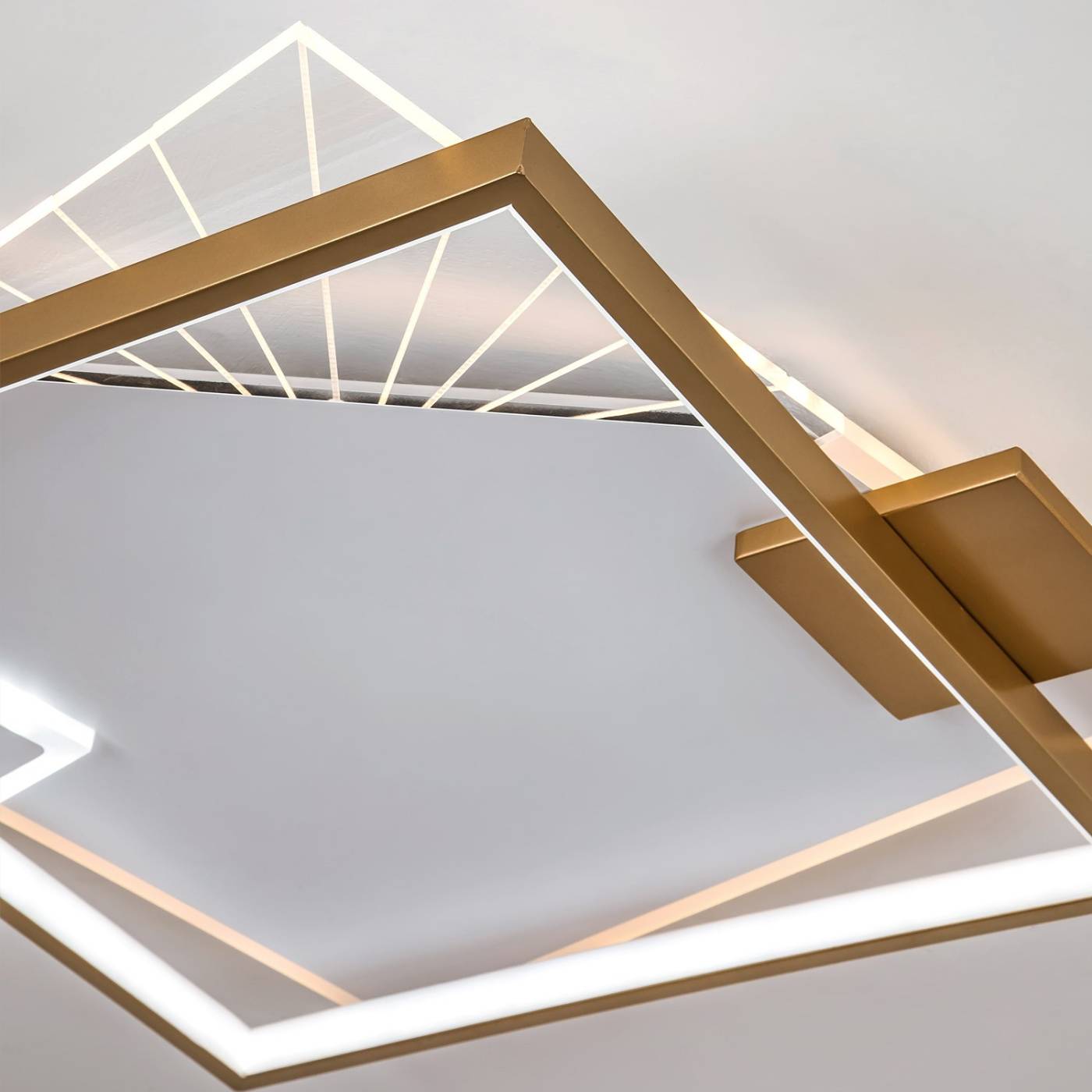 Потолочная люстра L LED4U L1039-500 GD