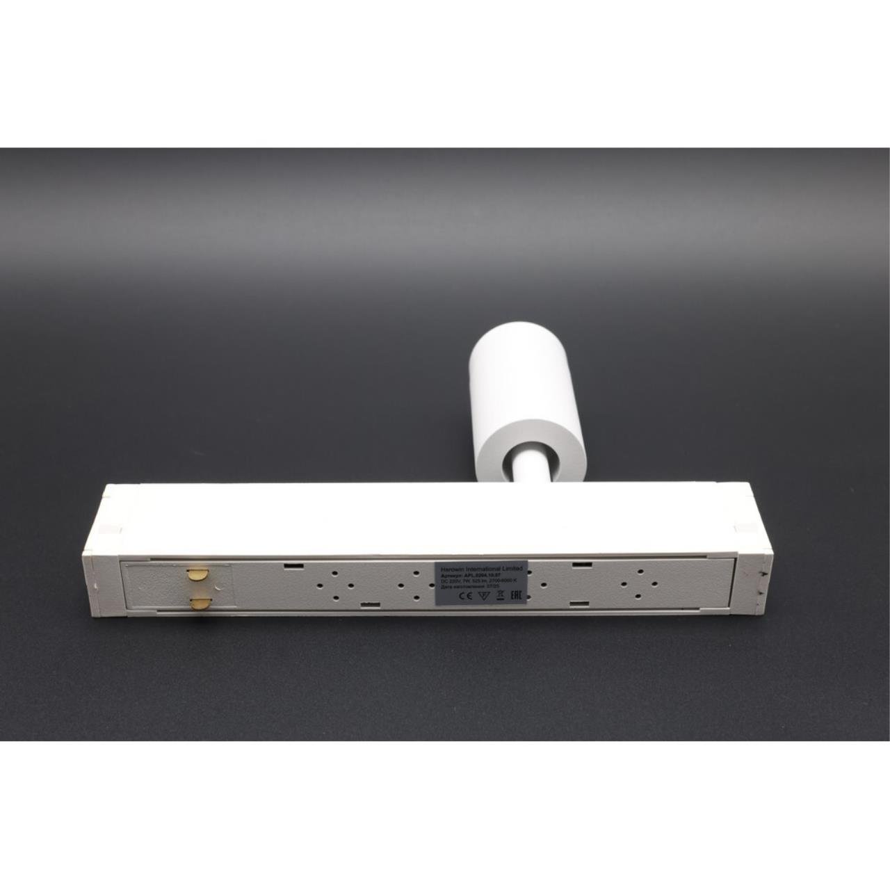 APL.0204.10.07 Трековый светильник Magnetic track 220 Aployt APL.0204.10.07