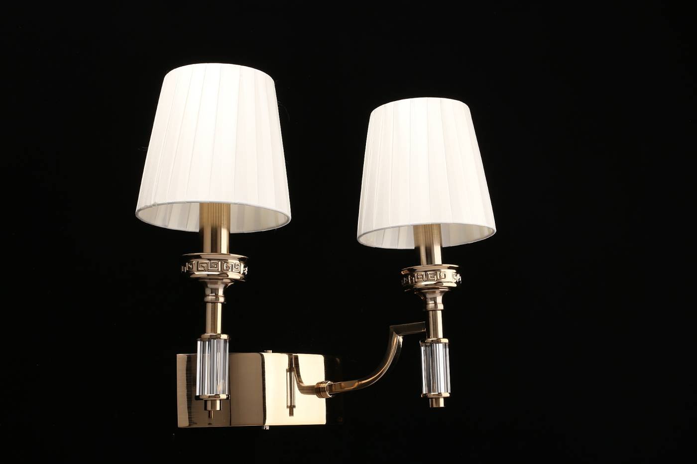 APL.716.11.02 Настенное бра Aployt Patricia APL.716.11.02