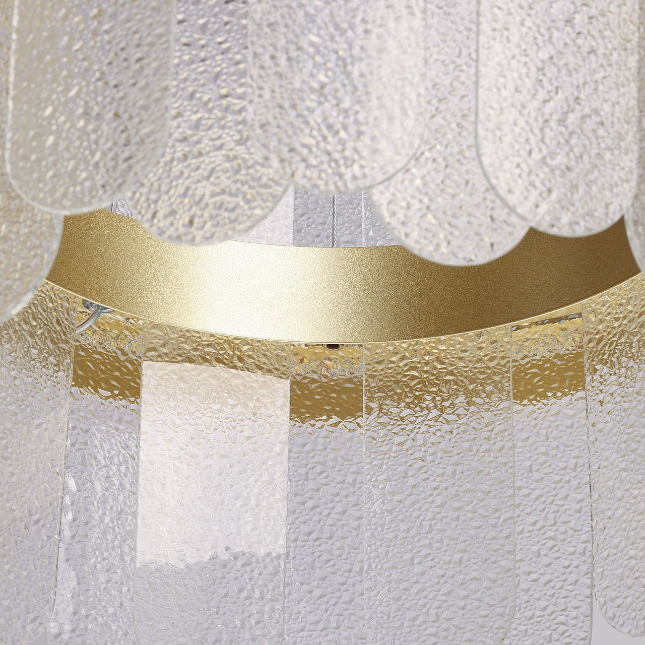 Подвесная люстра De Markt Бриз 111018001