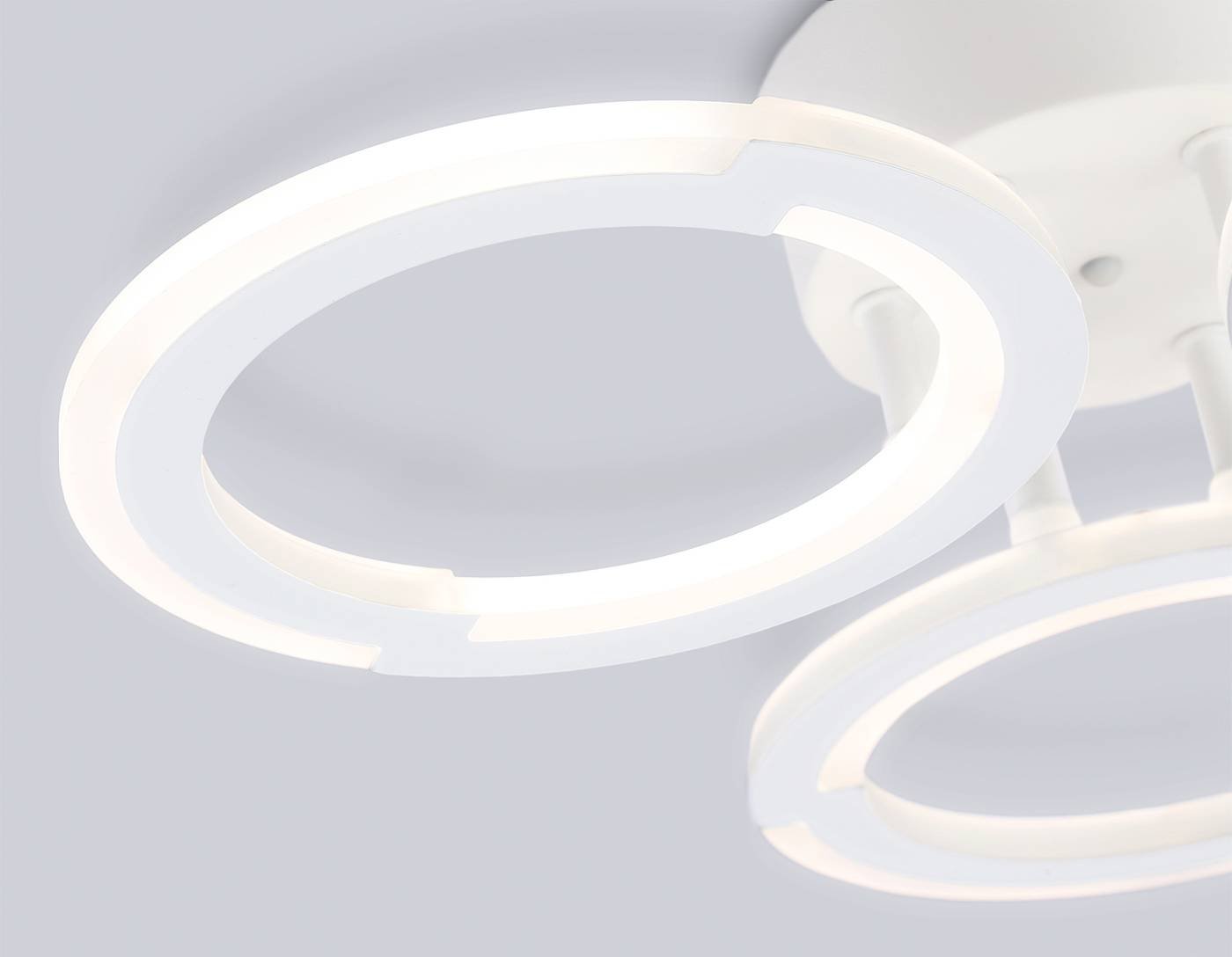 Потолочная люстра Ambrella Original FA8942