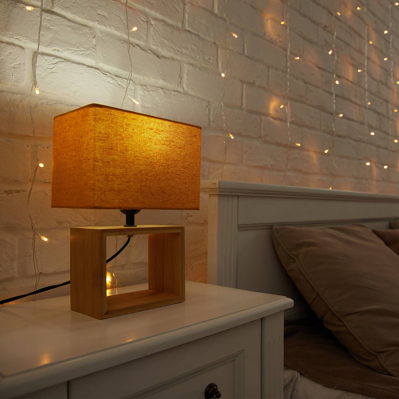 Настольная лампа Uniel UML-B401 E27 ORANGE/WOOD