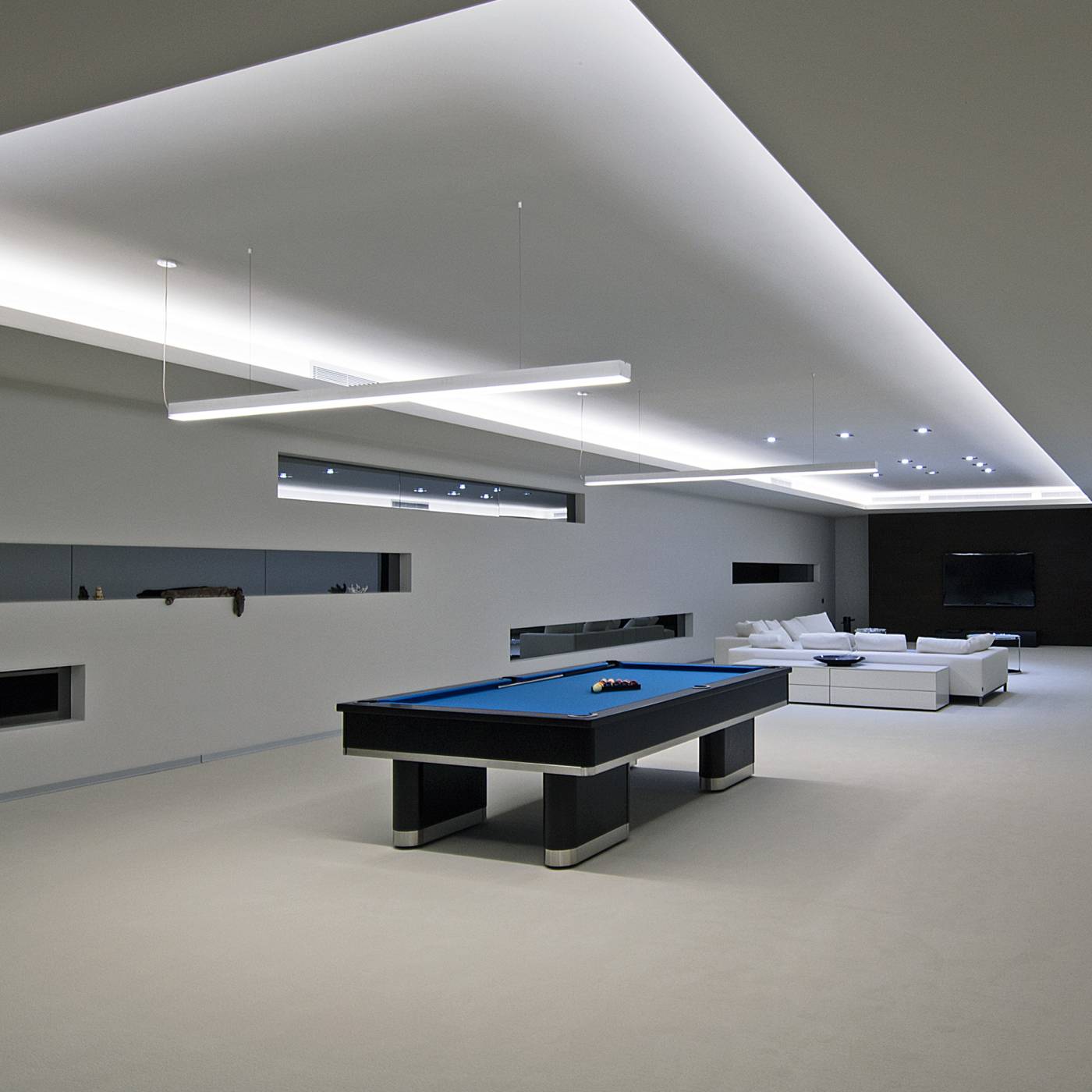 101-200-30-103-3000-a041523 Светильник подвесной Elektrostandard Grand Линейный светодиодный подвесной односторонний светильник 103см 20W 3000K матовое серебро (101-200-30