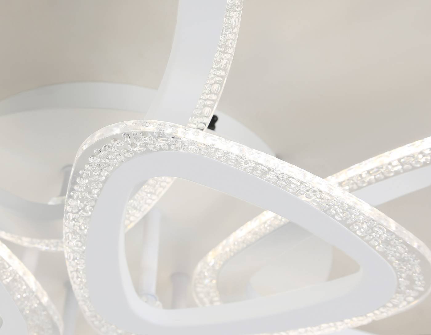 Потолочная люстра Ambrella Original FA4515