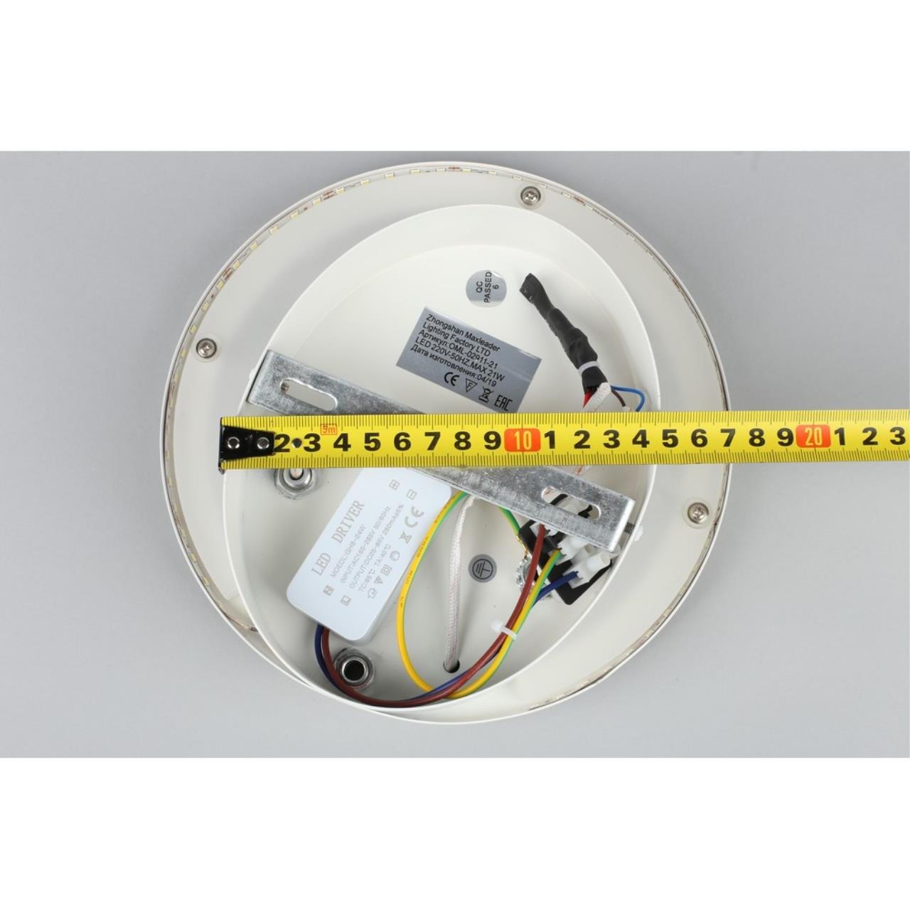 OML-02911-21 Настенный светодиодный светильник Omnilux Aversa OML-02911-21