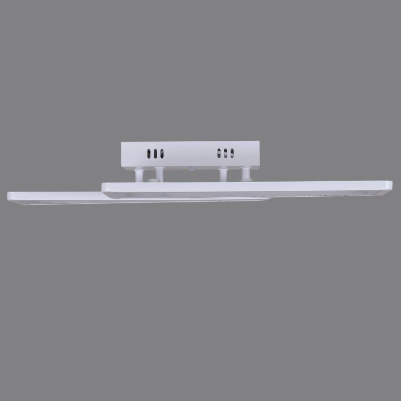 Потолочная люстра Reluce 03629-0.3-02C WH