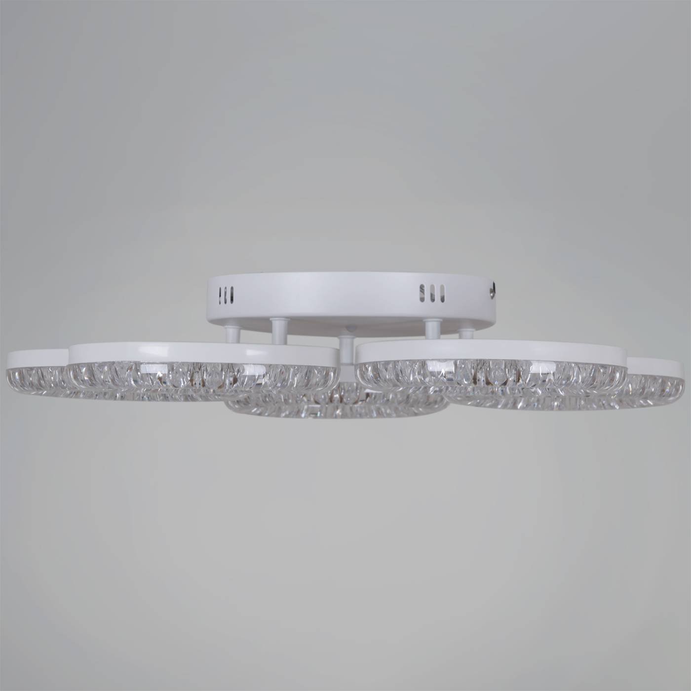 Потолочная люстра Reluce 09847-0.3-05A WH