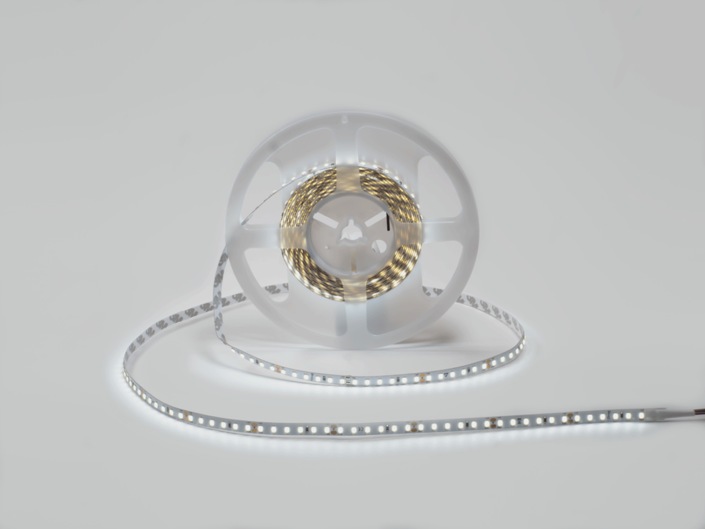 DSG2120-9.6-24-W-33 Светодиодная лента SWG DesignLed DSG2120 DSG2120-9.6-24-W-33