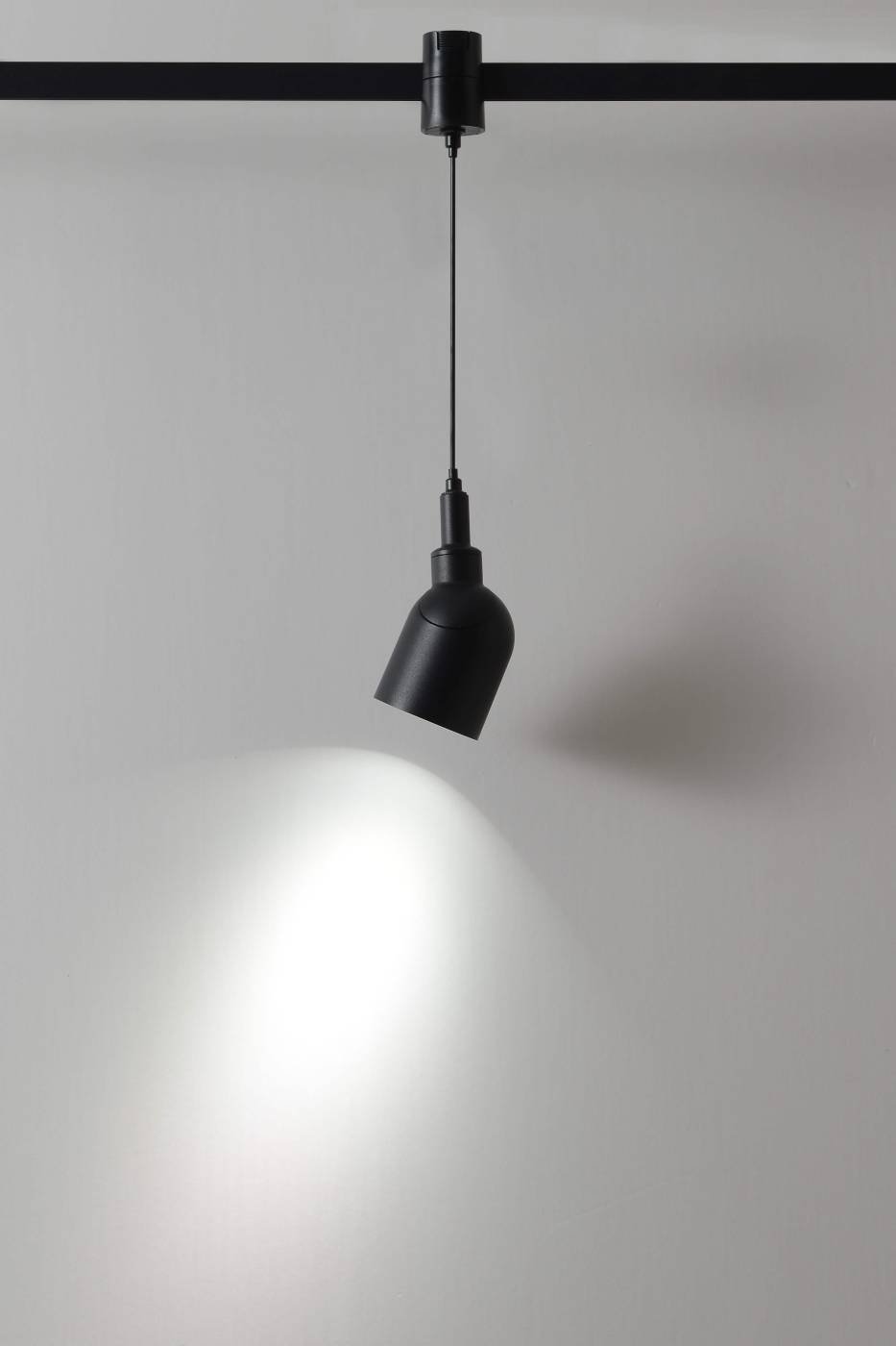 Трековый светильник Crystal Lux Trace 48v CLT 0.37 005 7W BL SMART