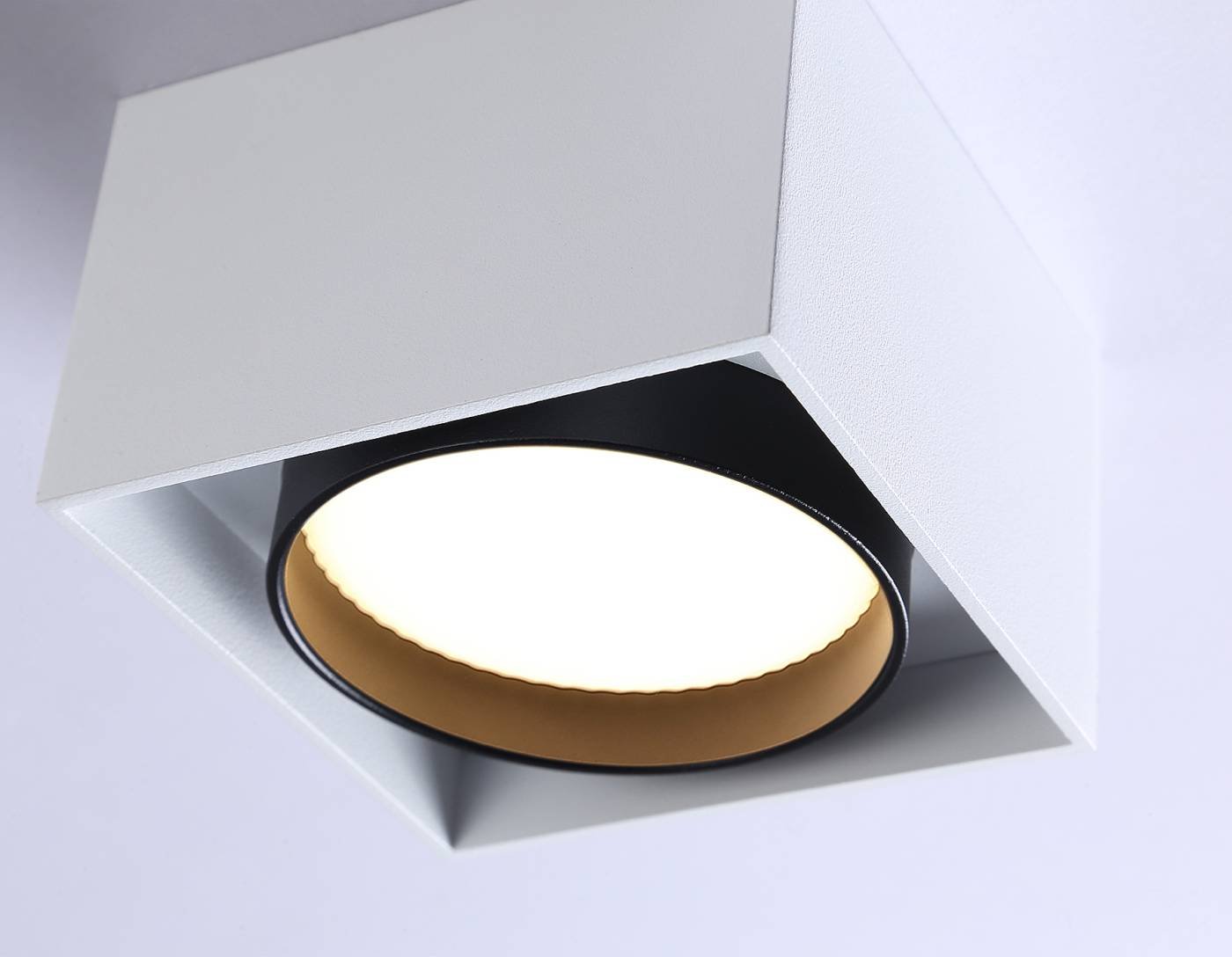 Накладной светильник Ambrella GX Standard tech TN70865