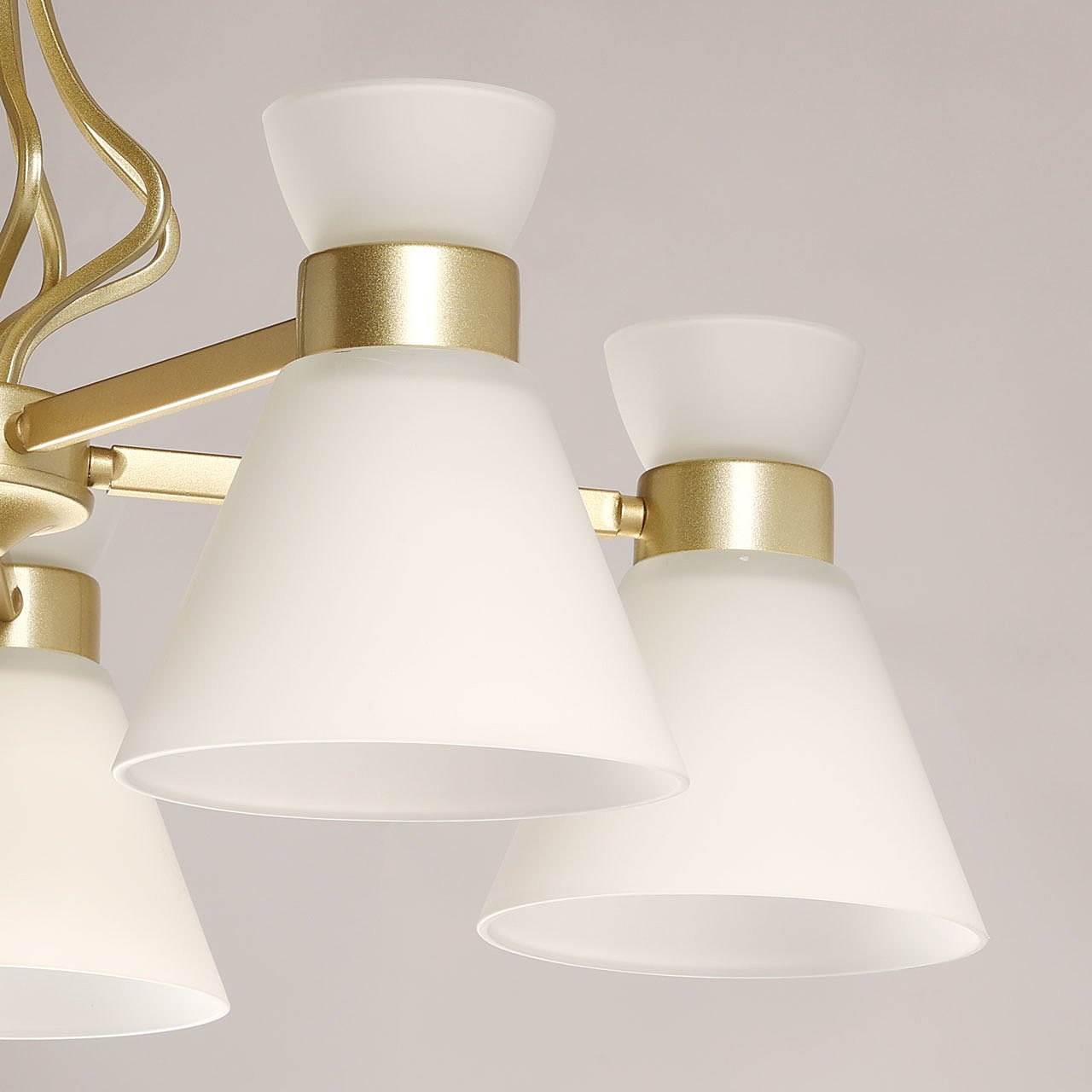 Потолочная люстра De Markt Дэла 635016005