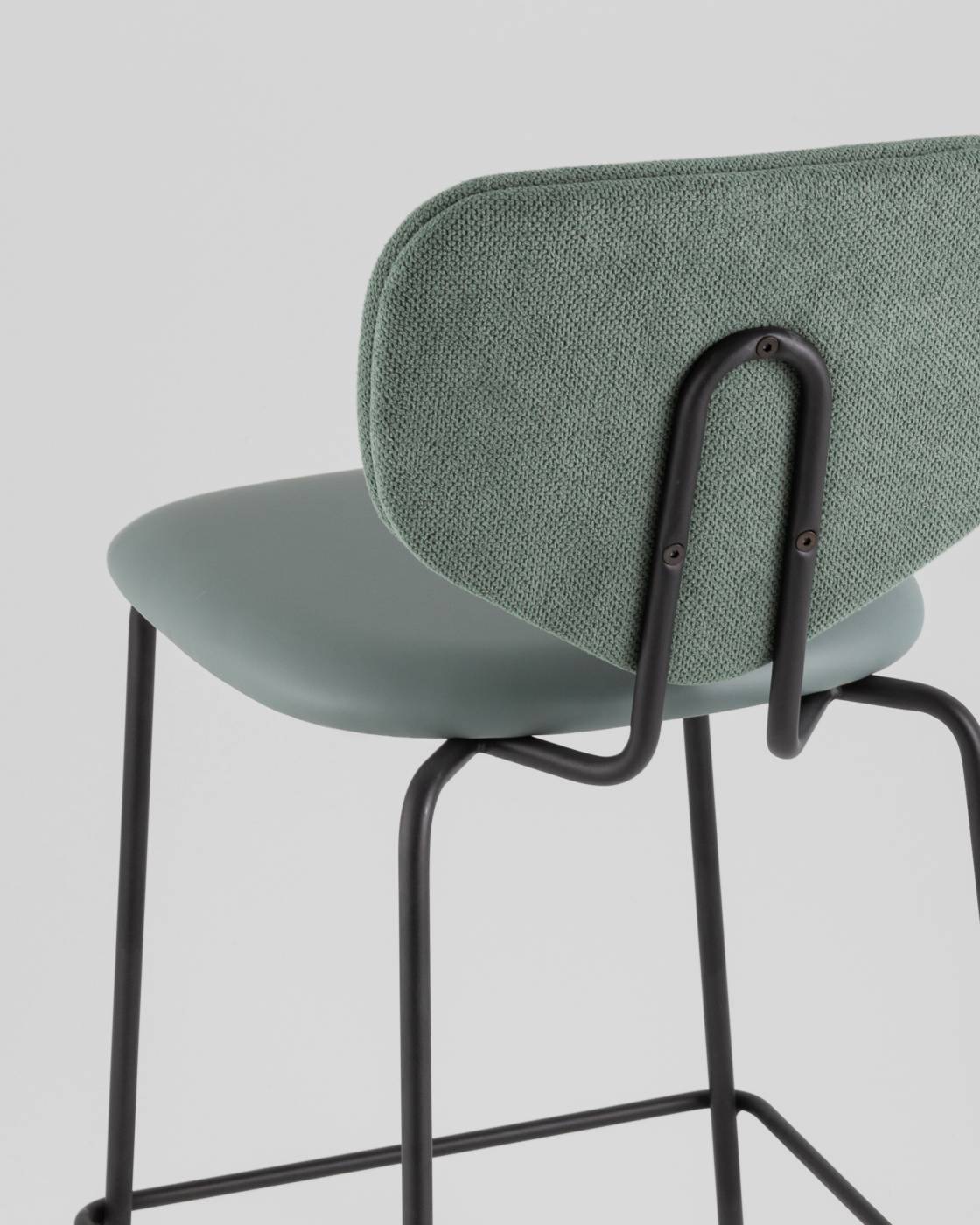 B2339-H65 M8539+Curio-37 Полубарный стул Stool Group Masey B2339-H65 M8539+Curio-37