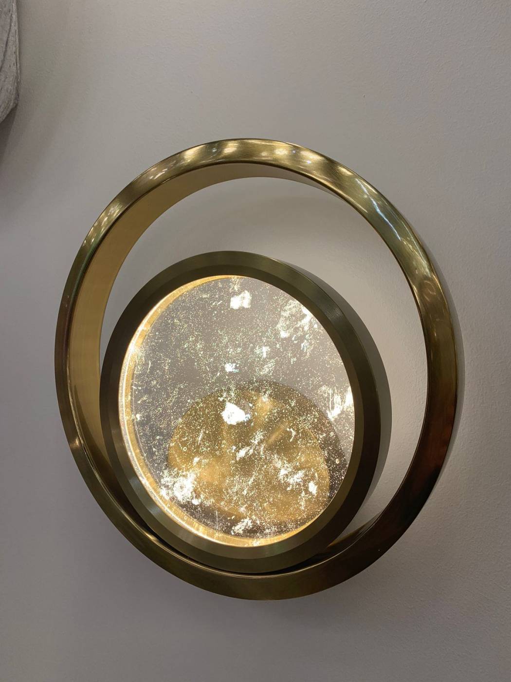 MB8700-1A brushed gold Настенное бра Delight Collection Moon Light MB8700-1A brushed gold