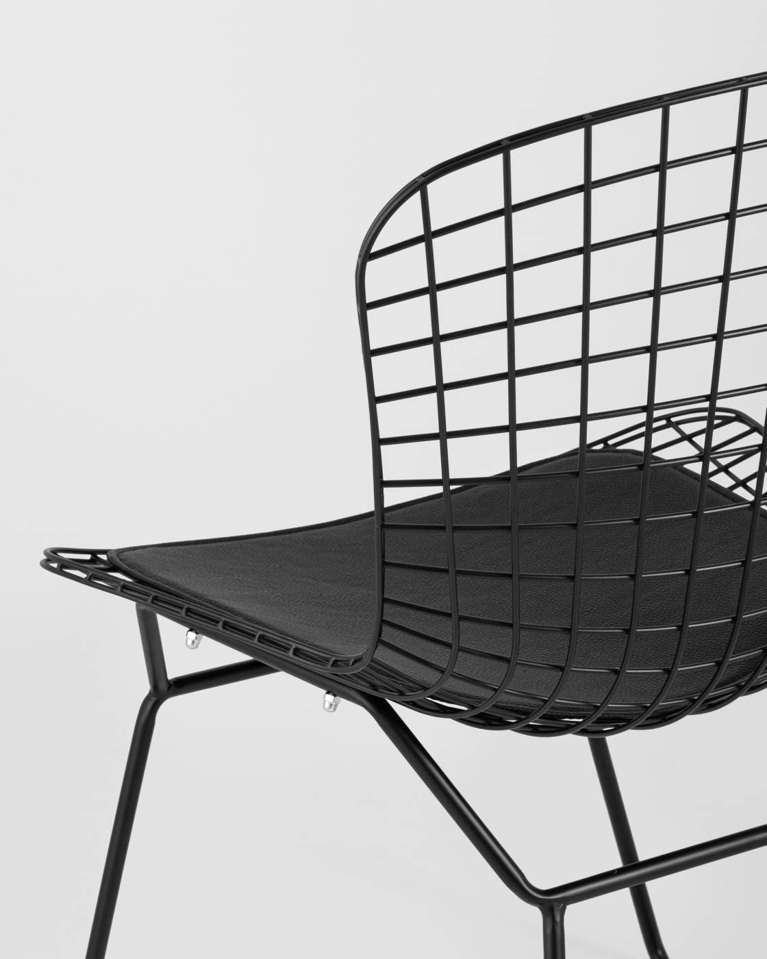 Комплект стульев Stool Group Bertoia BTY-18-P6 BL/BL X4