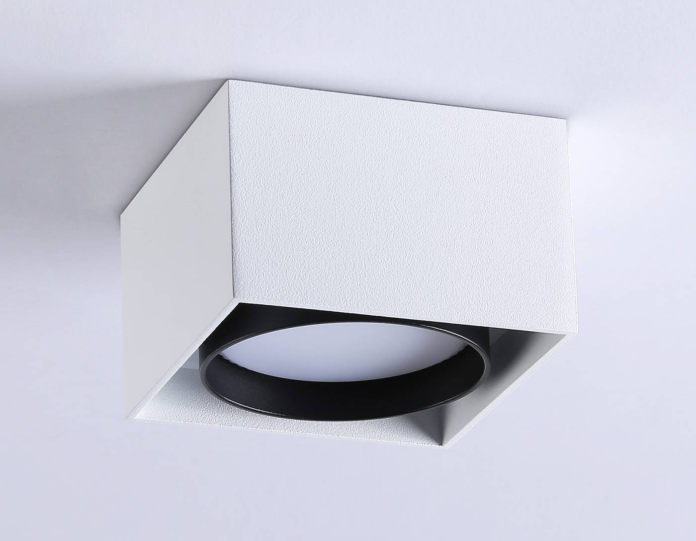 Накладной светильник Ambrella GX Standard tech TN70865