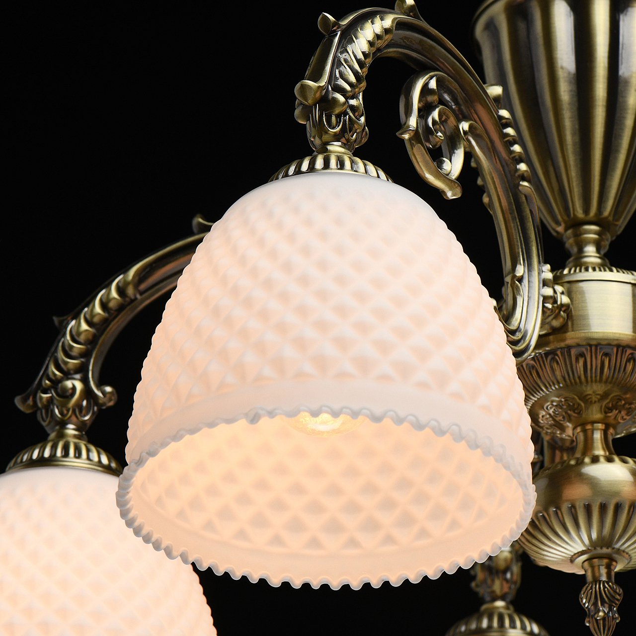 Потолочная люстра MW Light Фелиция 114010405
