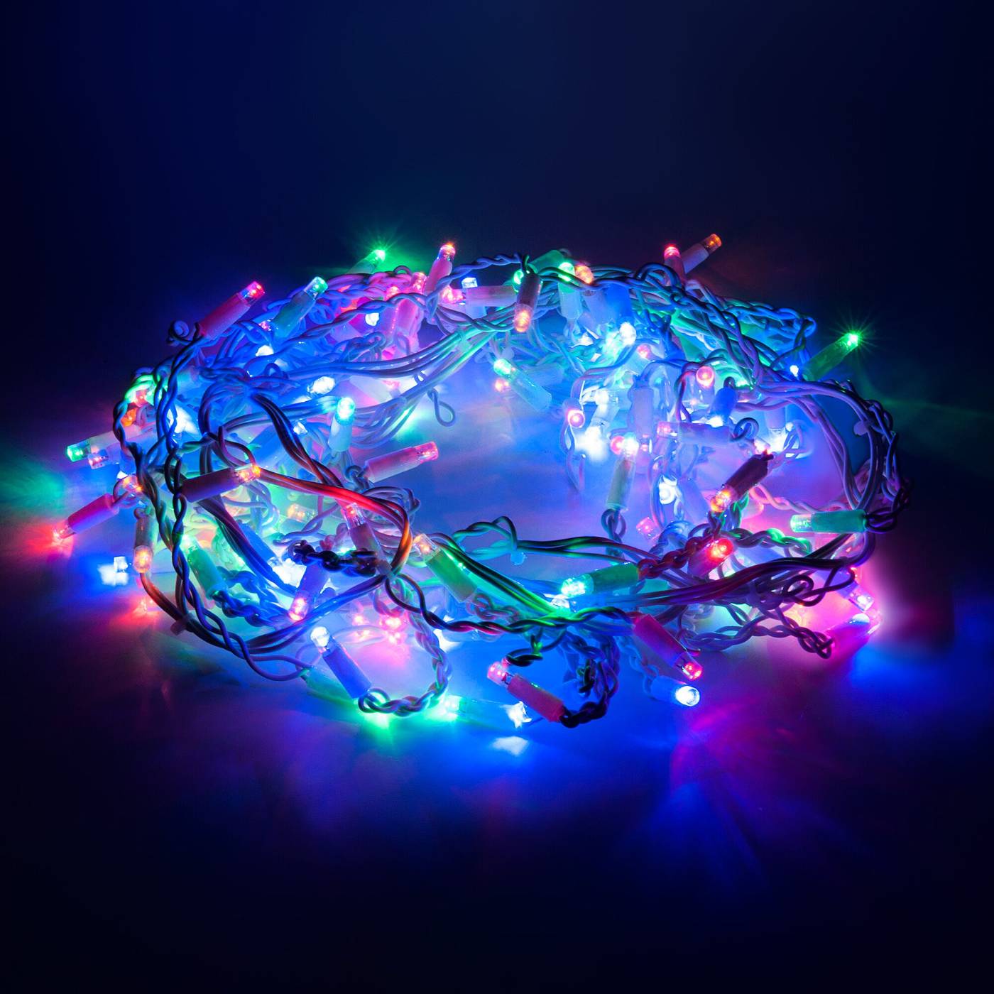 100-101 мульти с эффектом мерцания 3*0,6м IP65 Гирлянда-дождь Eurosvet 100-101 100-101 мульти с эффектом мерцания 3*0,6м IP65