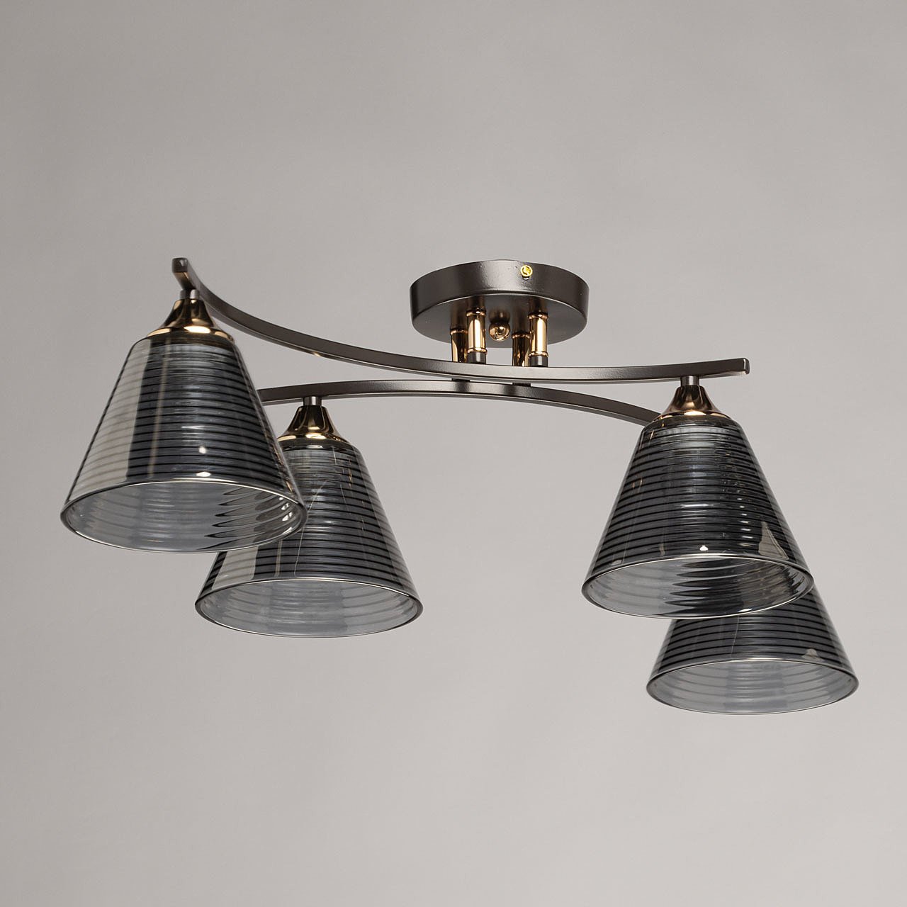 Потолочная люстра De Markt Тетро 673019004