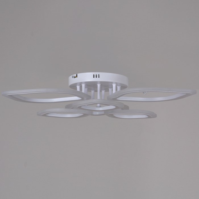 Потолочная люстра 02303-0.3-3+3 WH