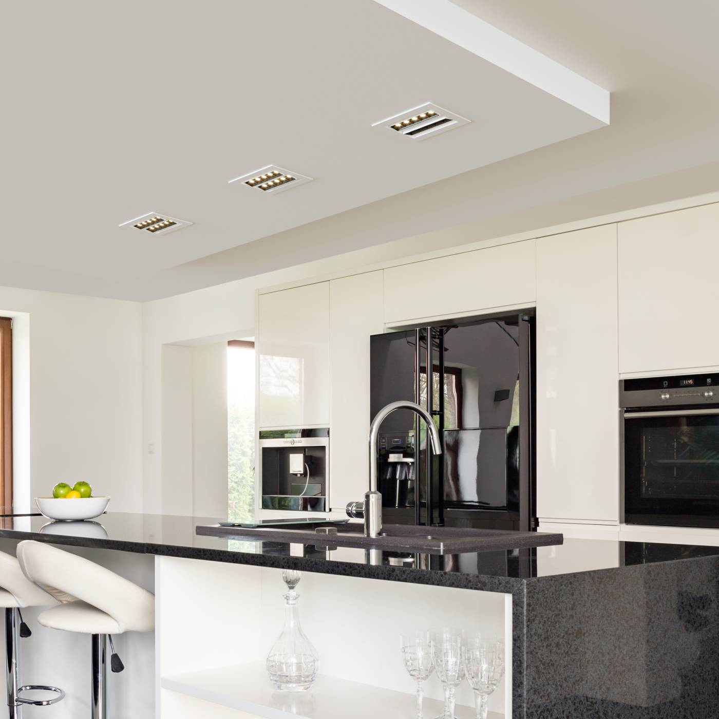 Встраиваемый светильник Elektrostandard 9921 & 9922 & 9923 LED 9923 LED 20W 4200K белый/черный