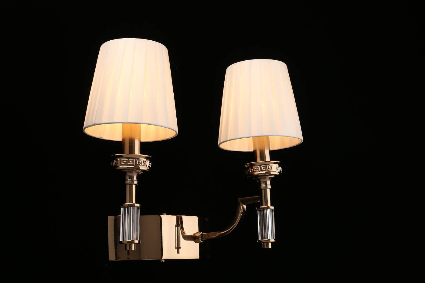 APL.716.11.02 Настенное бра Aployt Patricia APL.716.11.02