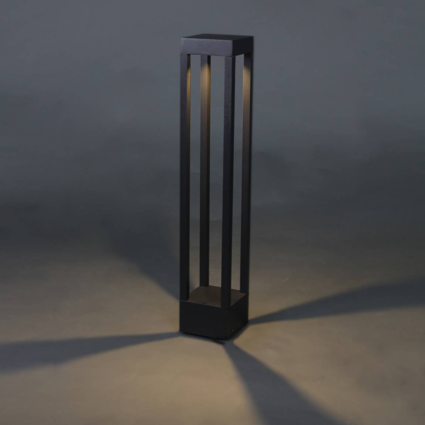 Наземный фонарь Reluce 09970-0.7-001U 0,6M LED7W BK RLOS