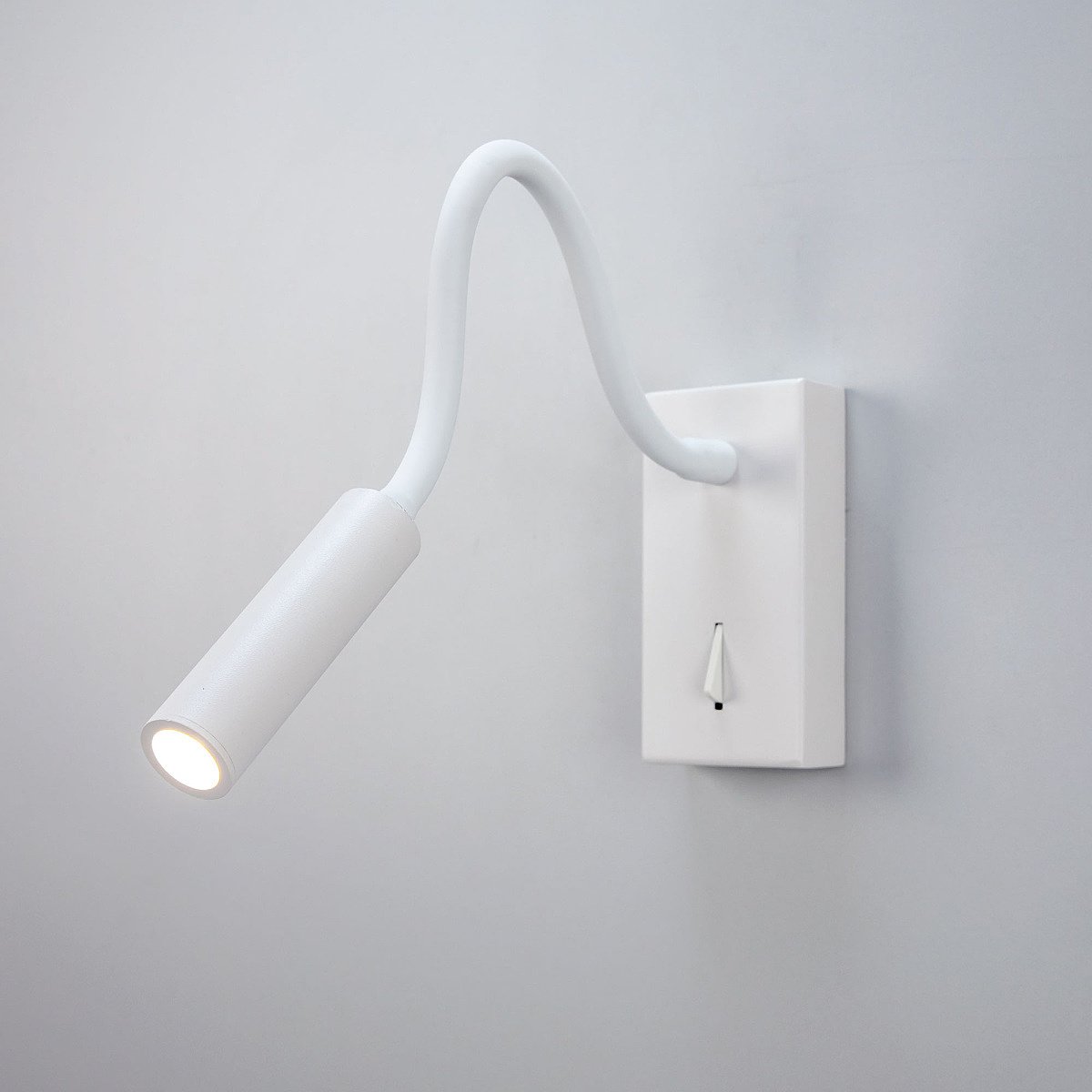 Настенный светильник Citilux Декарт CL704360