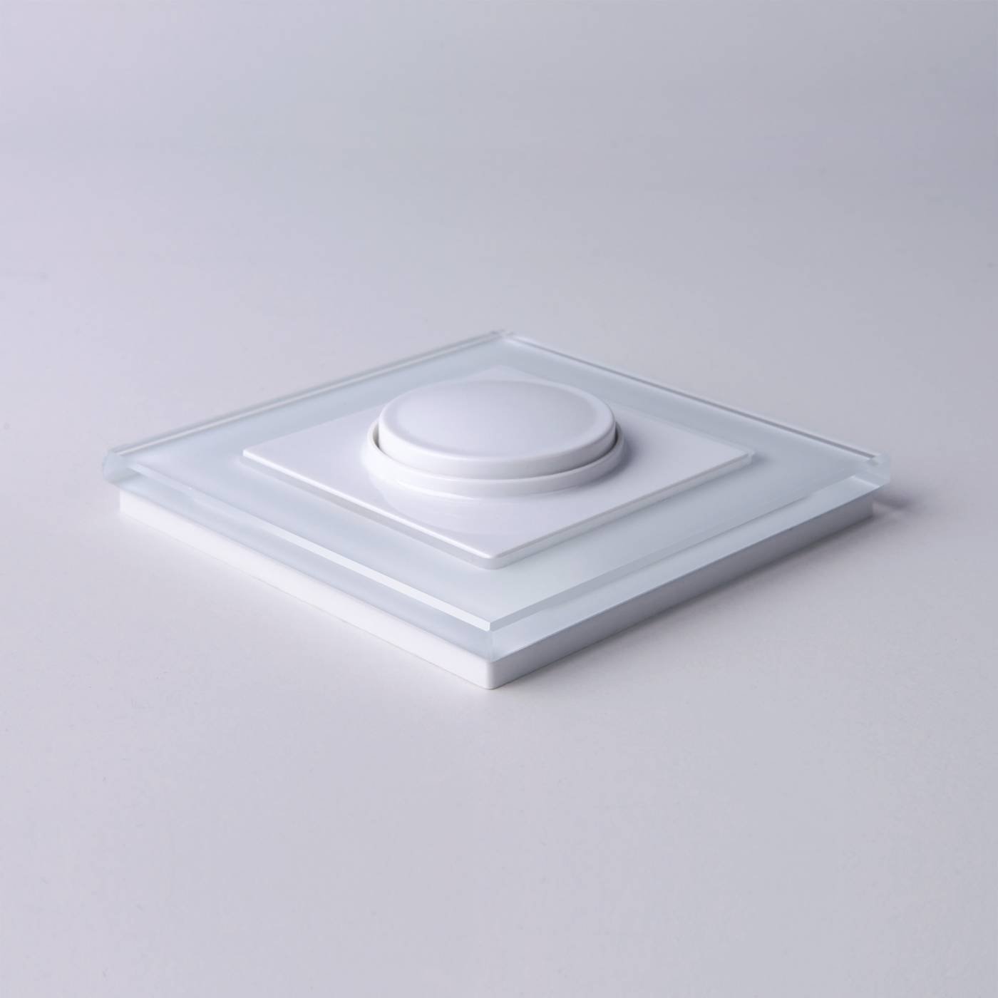 W0011101/ Рамка на 1 пост Favorit (белый,стекло) Рамка Werkel W0011101/ Рамка на 1 пост Favorit (белый,стекло)